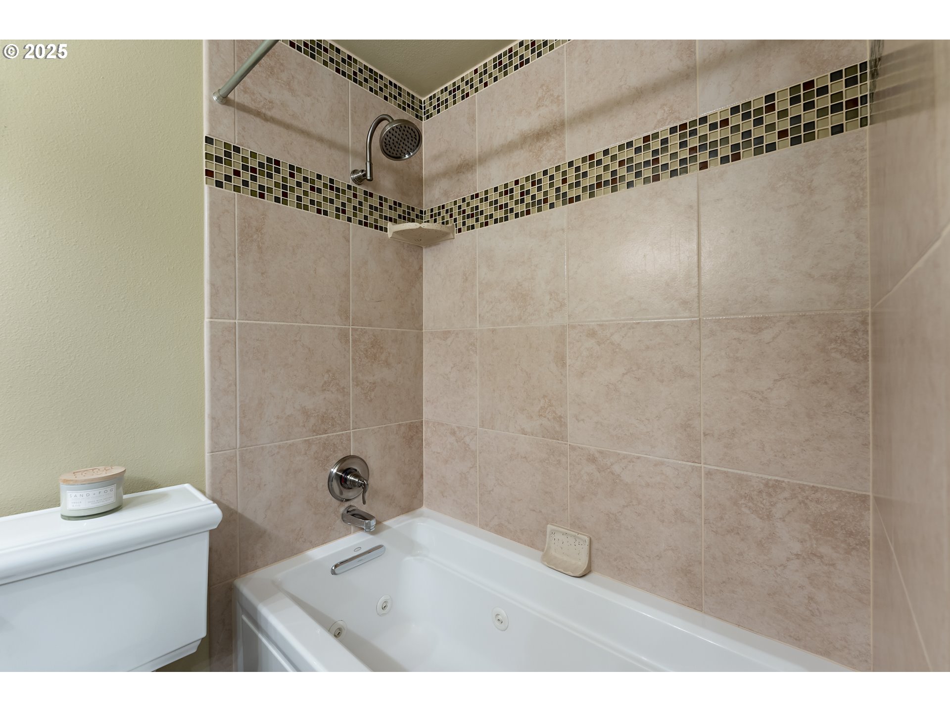 Photo #11: 383860586 Listing: Photo #11