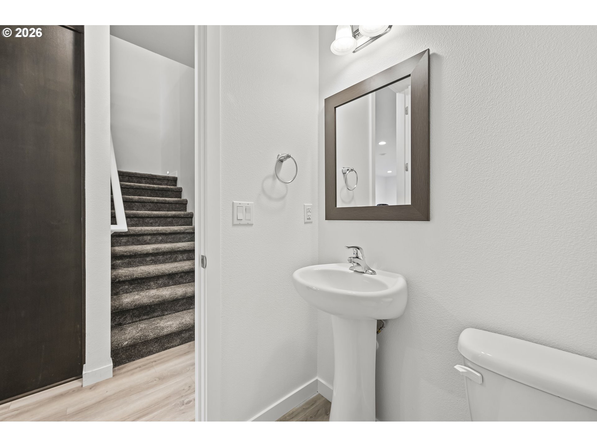 Property photo 11 of 27