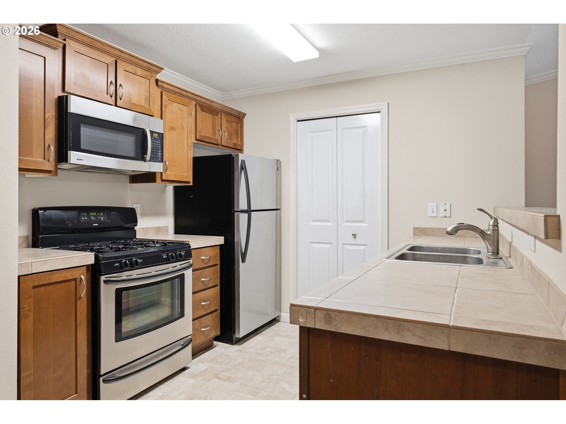 Photo #23: 384264122 Listing: Photo #23