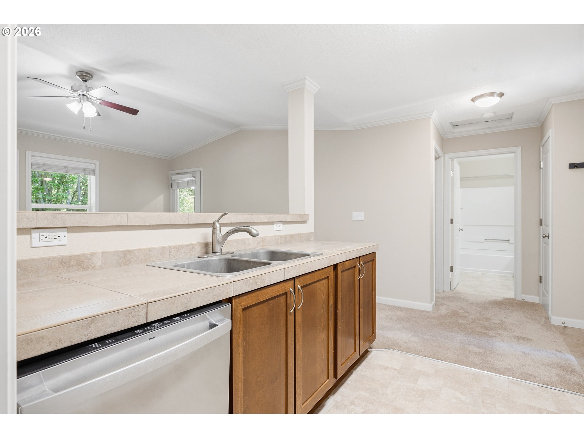 Photo #26: 384264122 Listing: Photo #26