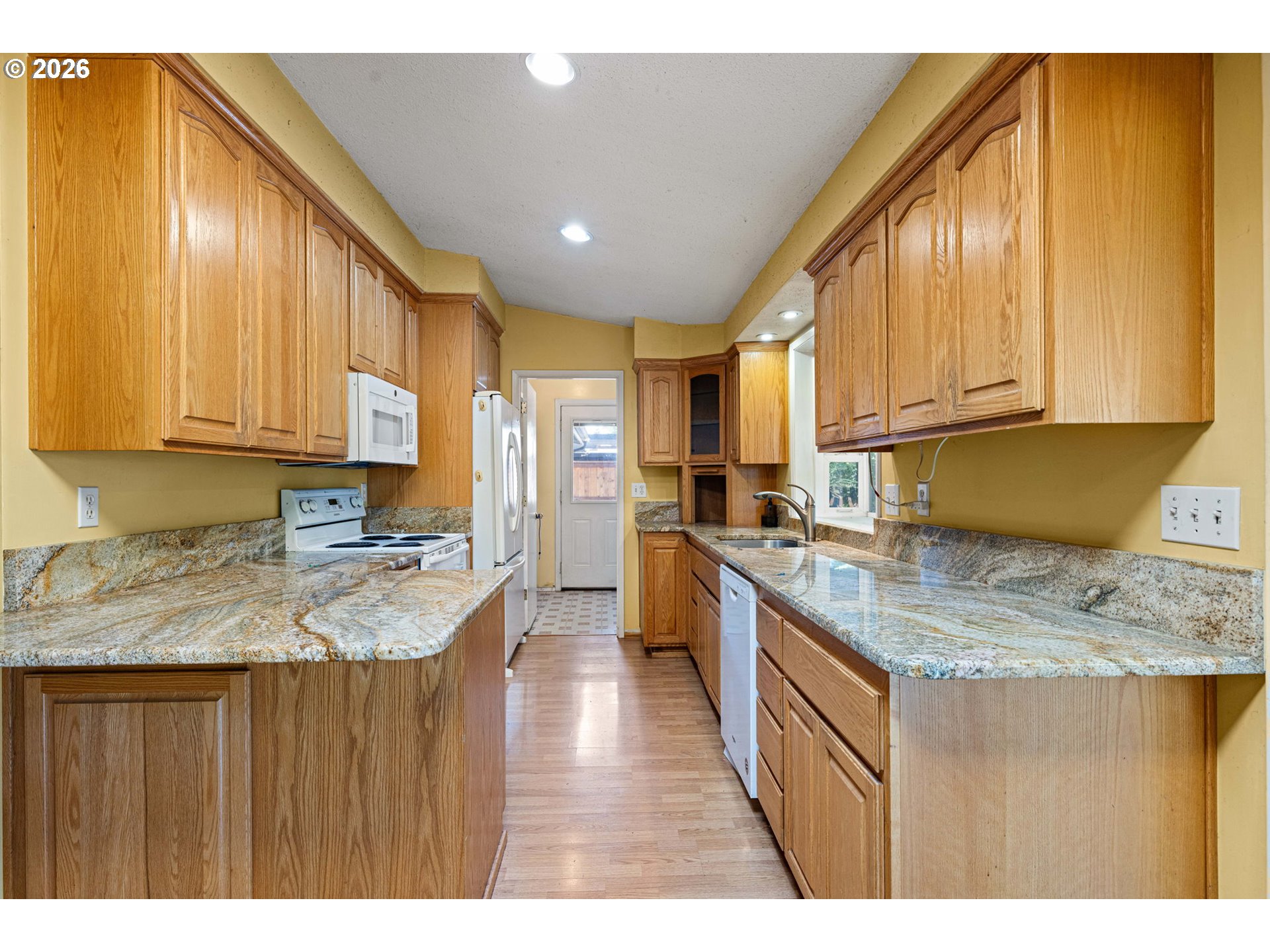 Property photo 6 of 25