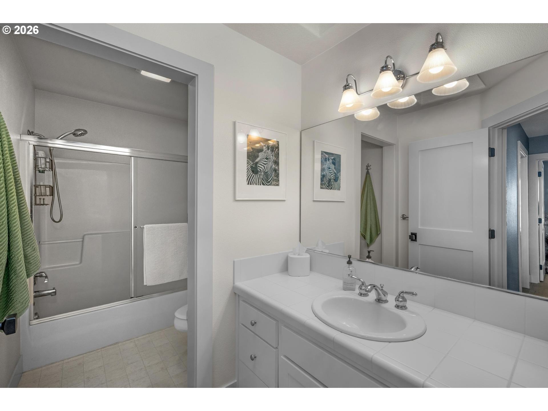 Photo #28: 385646851 Listing: Photo #28
