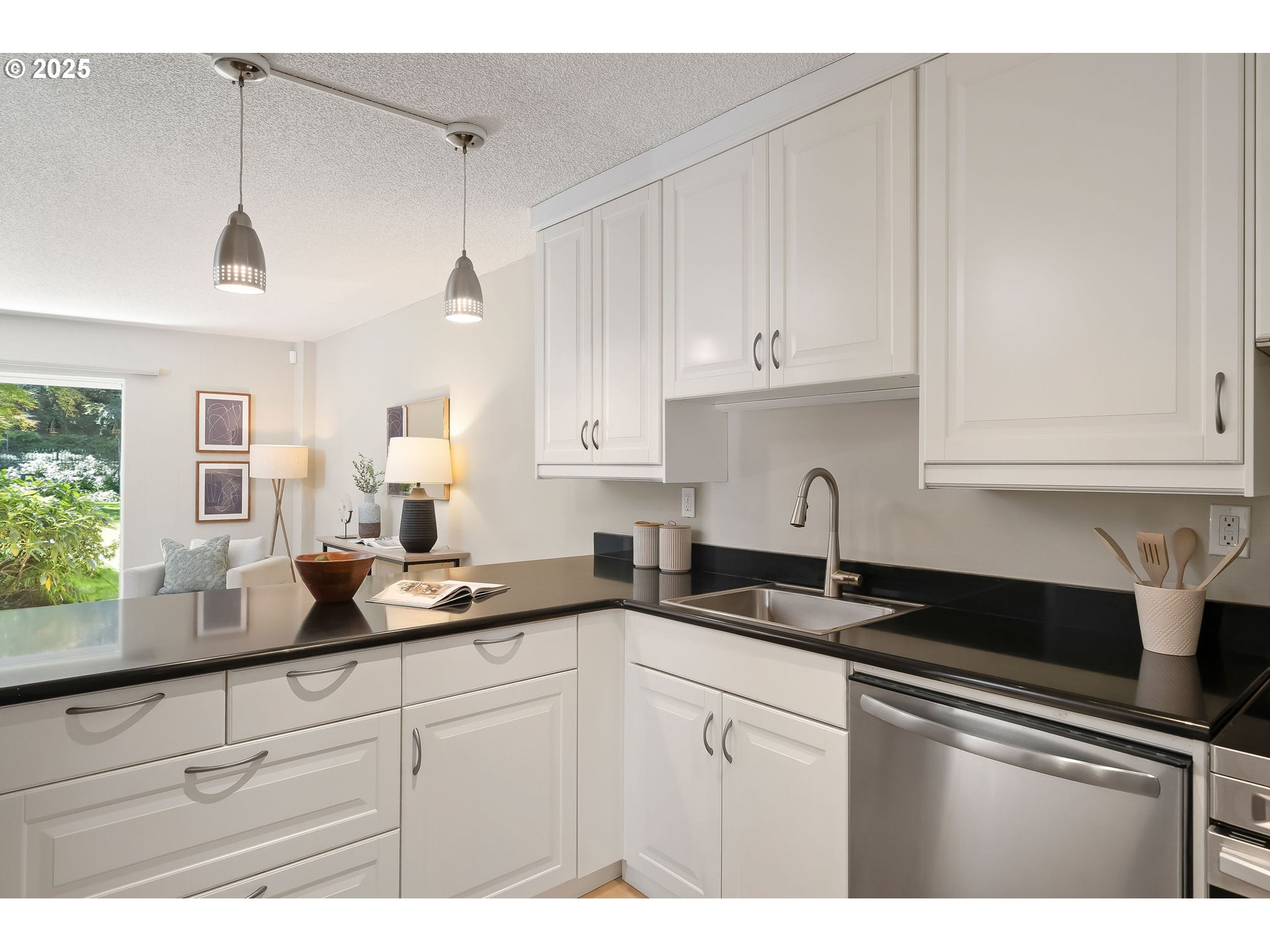 Photo #18: 386944463 Listing: Photo #18