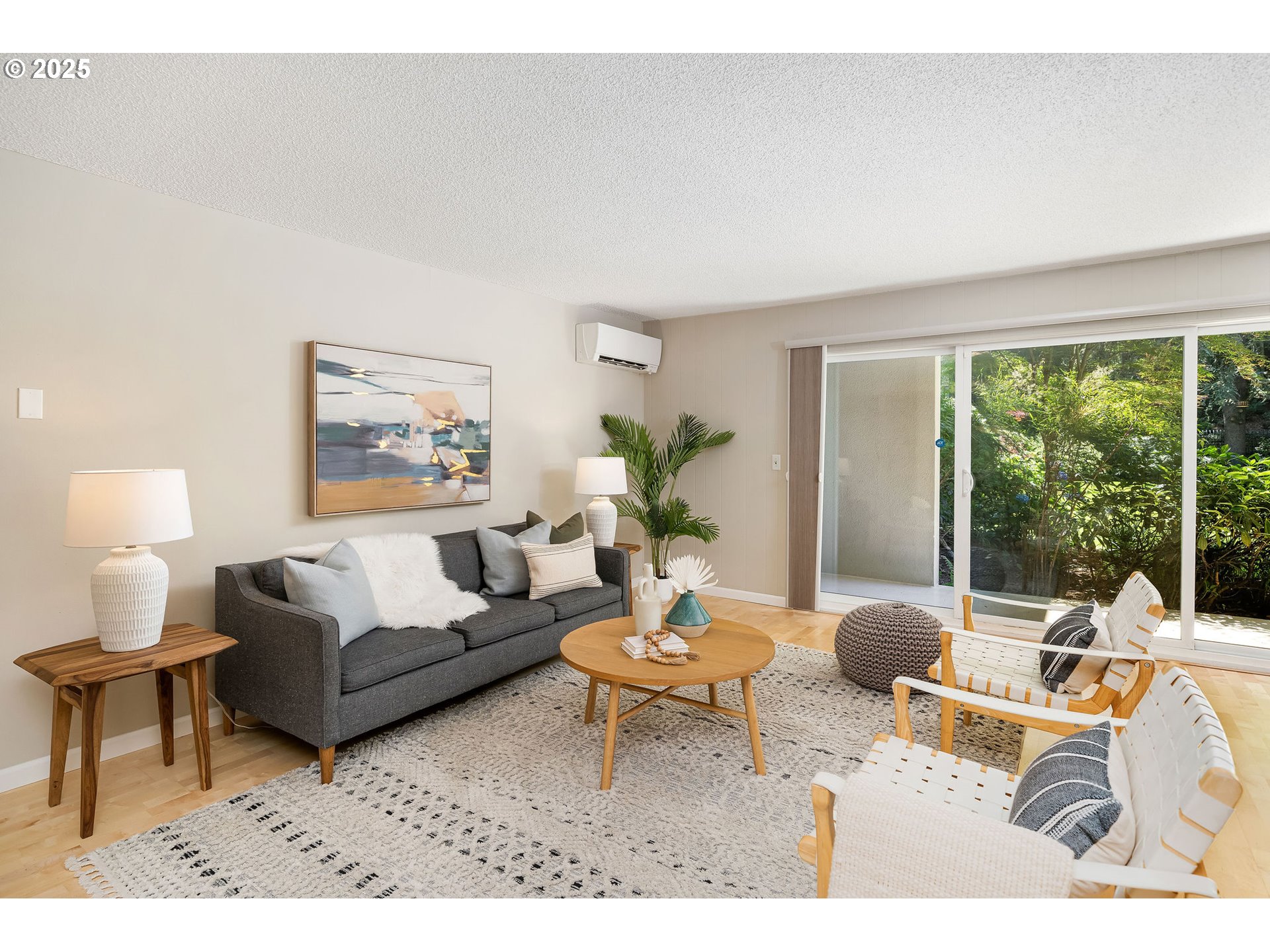 Photo #6: 386944463 Listing: Photo #6