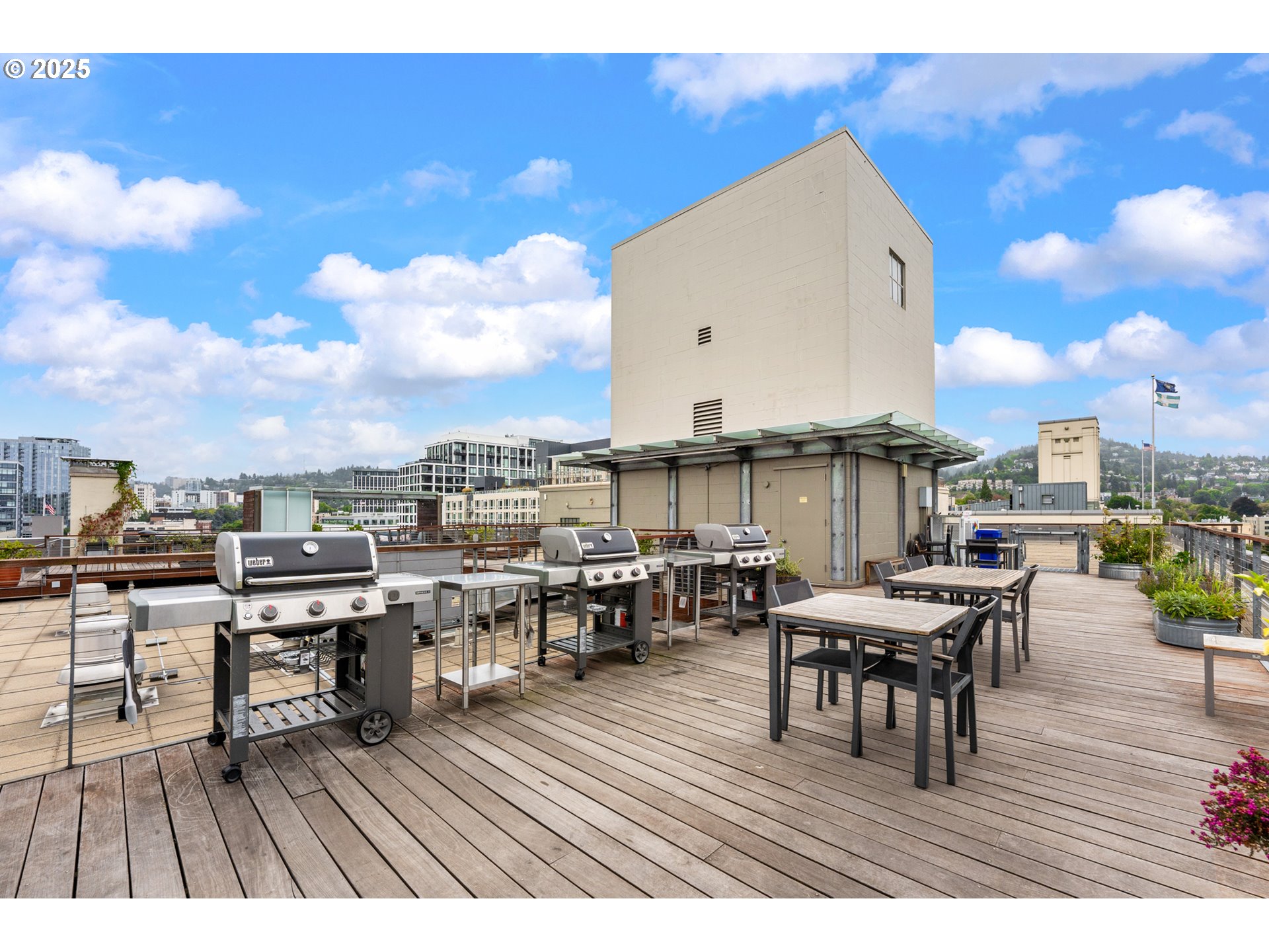 Photo #6: 387312819 Listing 