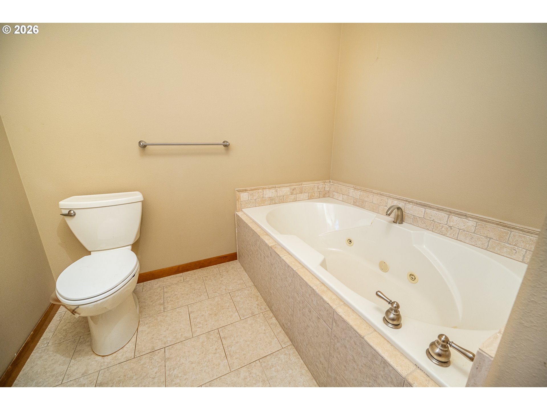 Property photo 11 of 48