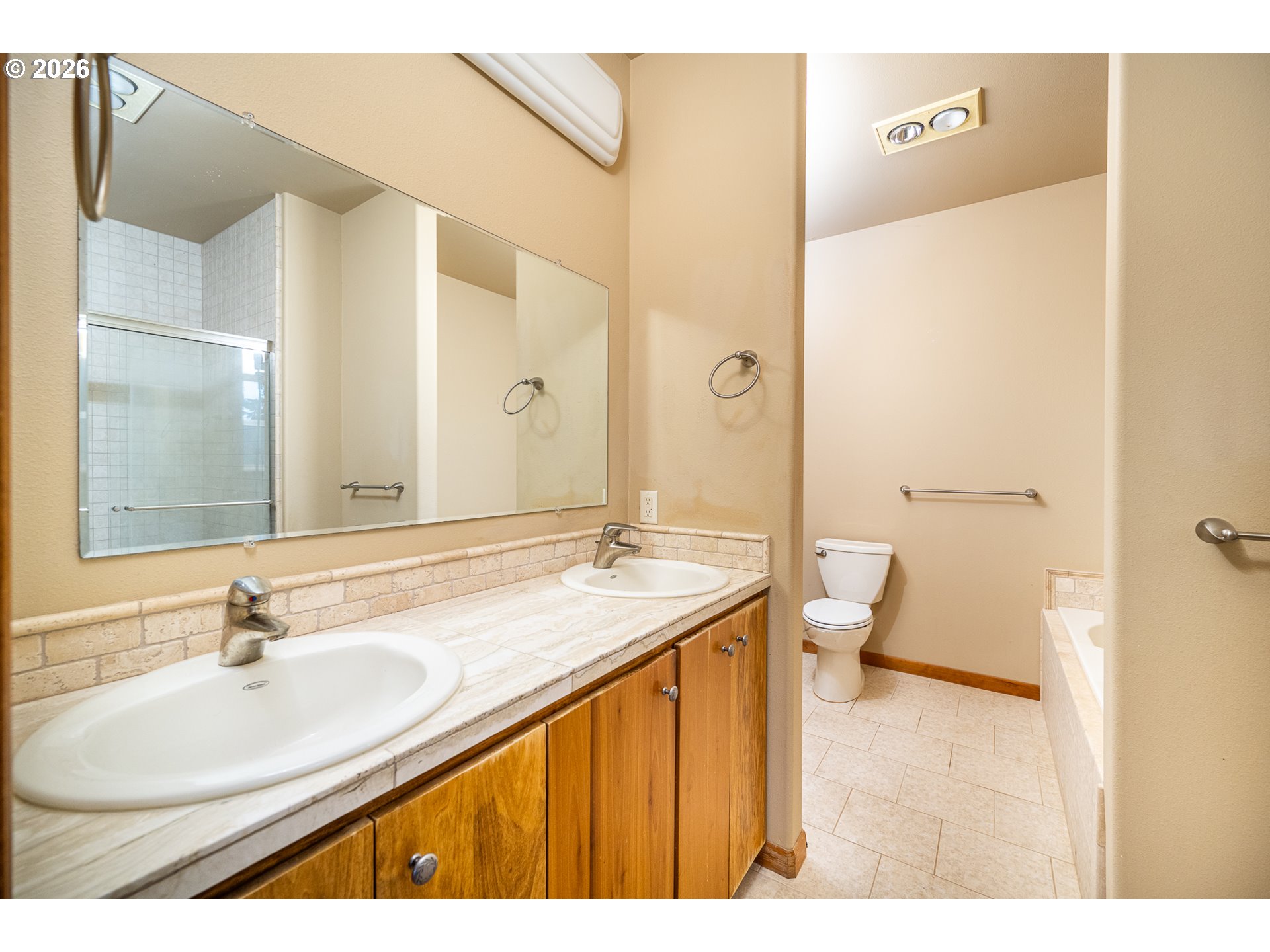 Property photo 9 of 48