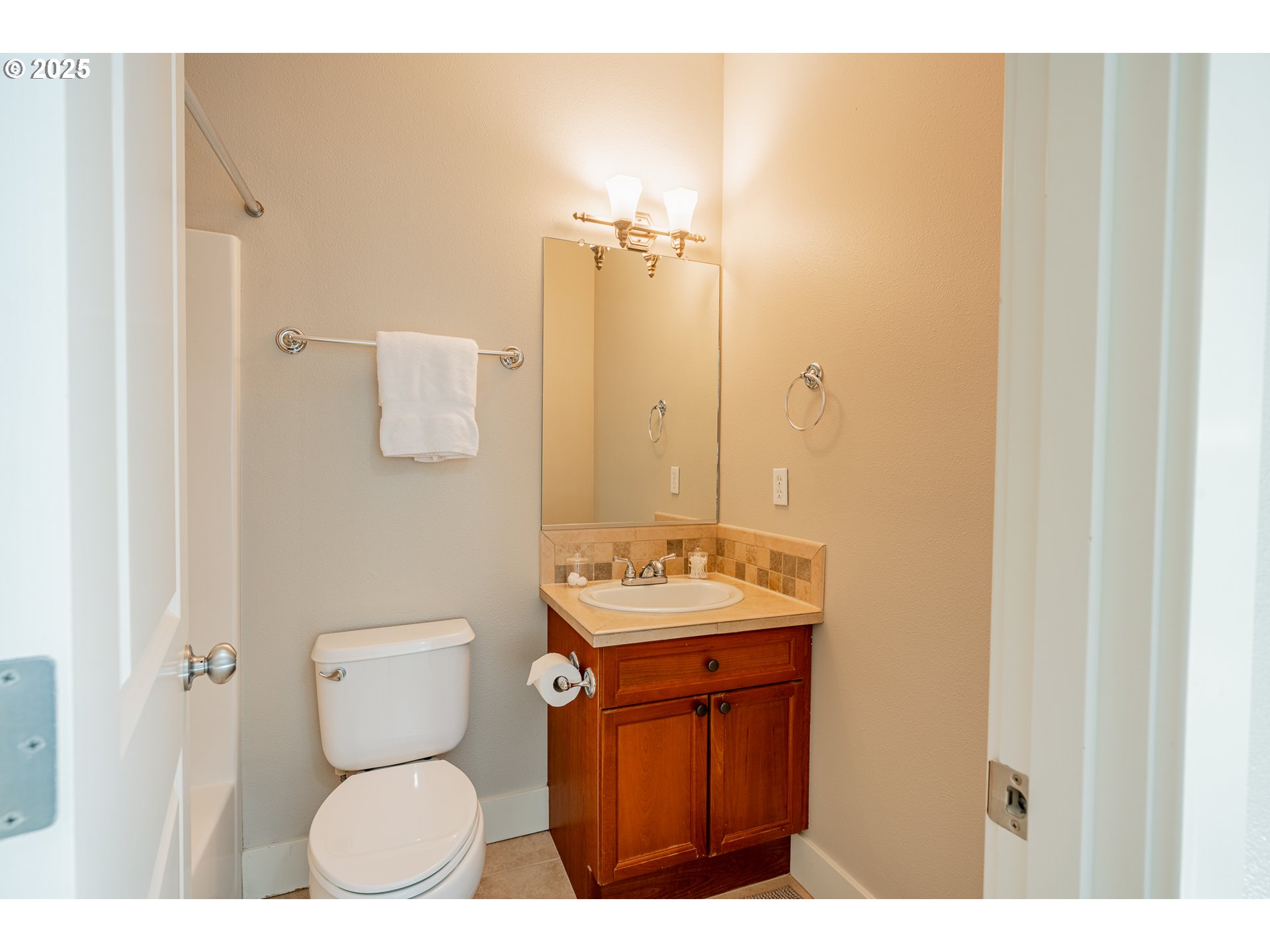 Photo #19: 387672830 Listing: Photo #19