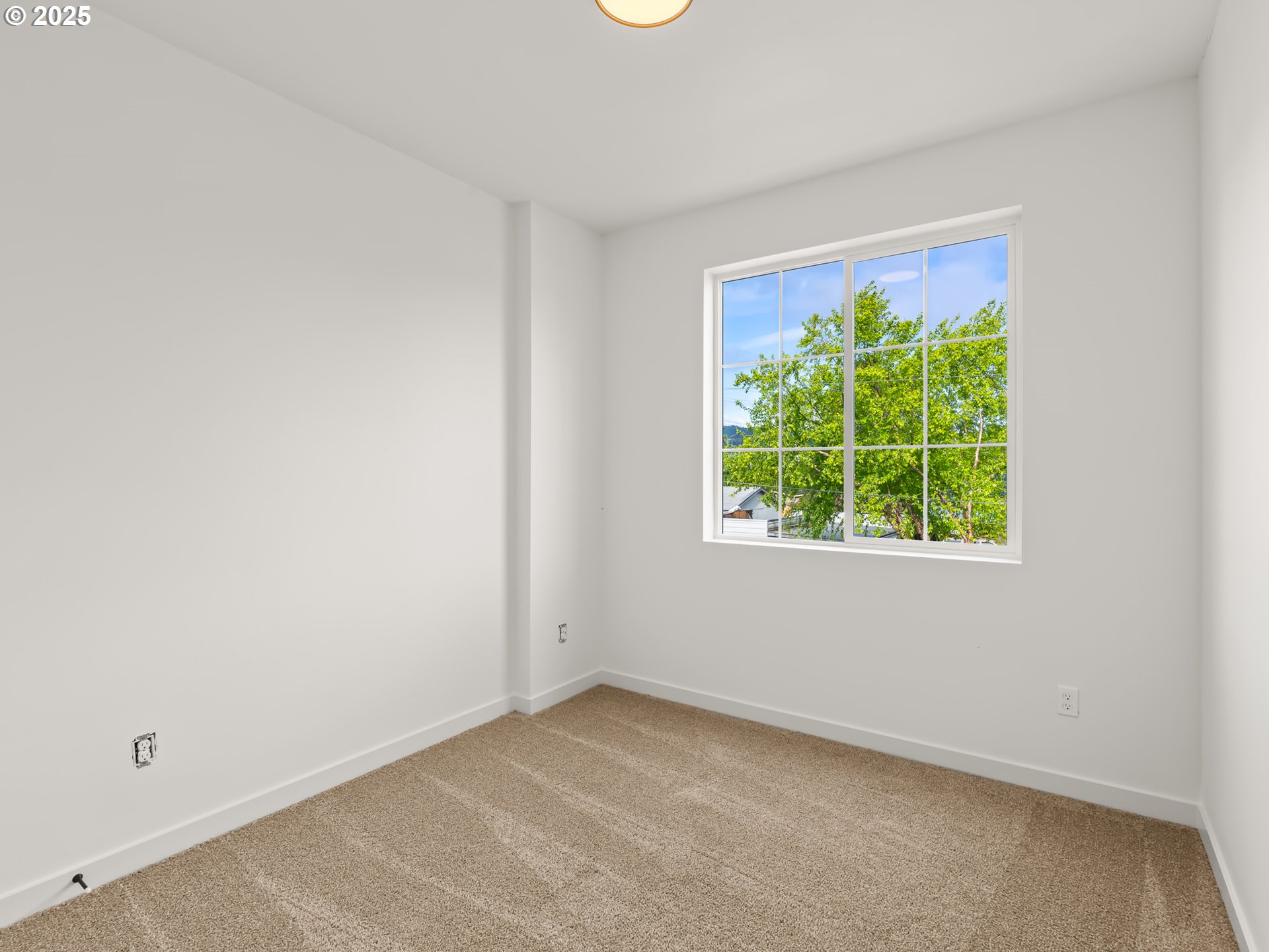Photo #12: 387983328 Listing: Photo #12