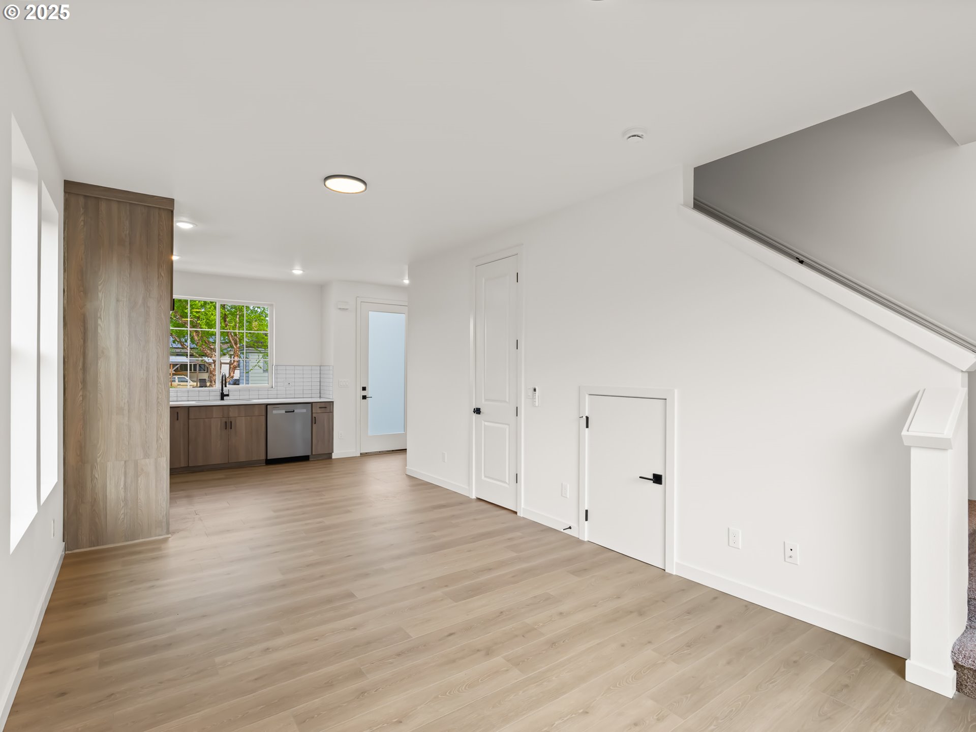 Photo #6: 387983328 Listing: Photo #6