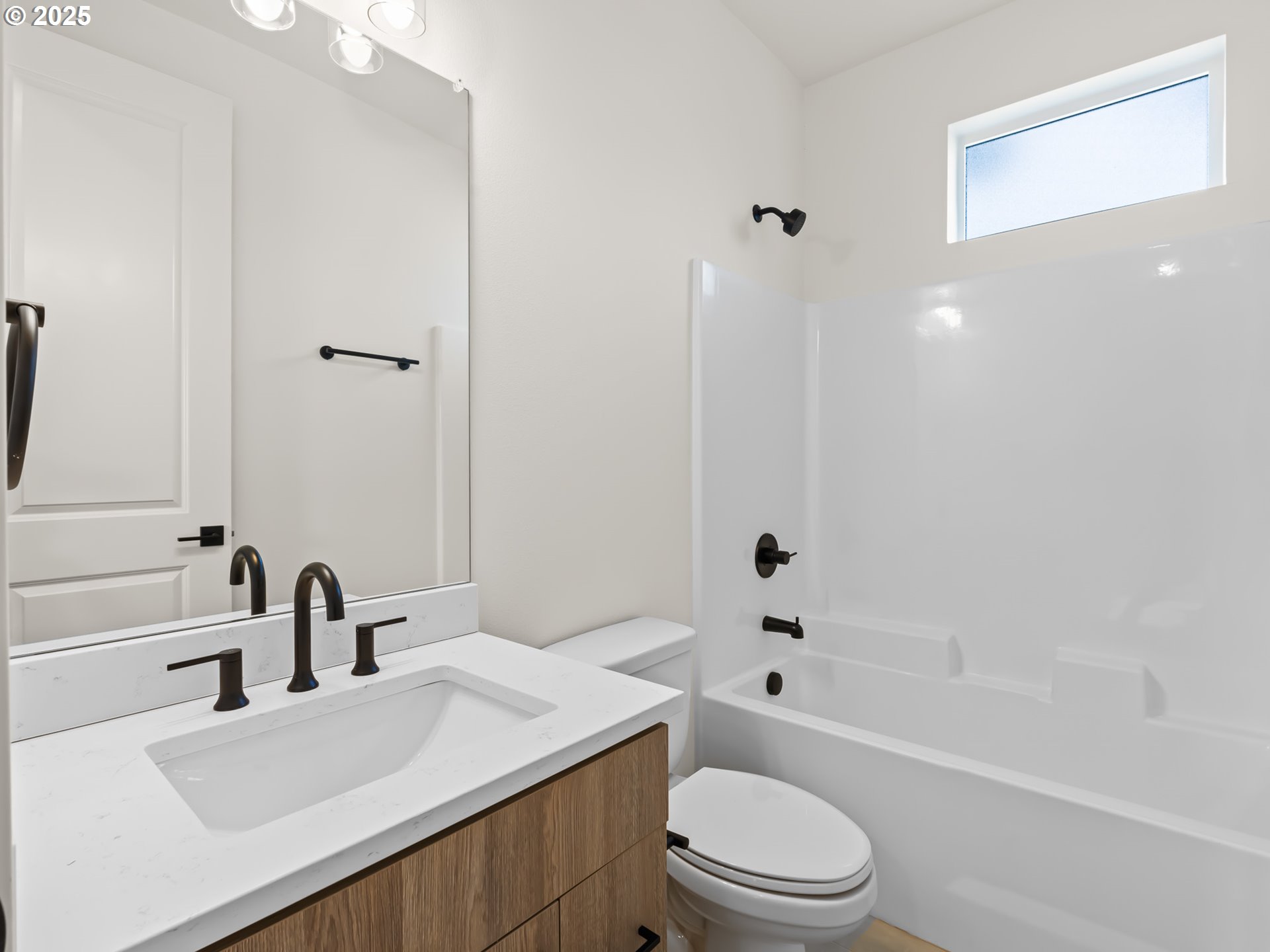 Photo #8: 387983328 Listing: Photo #8