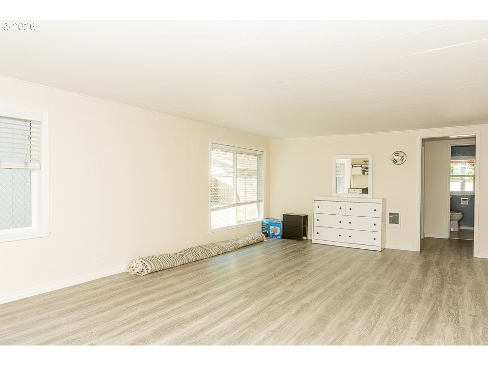 Property photo 9 of 48