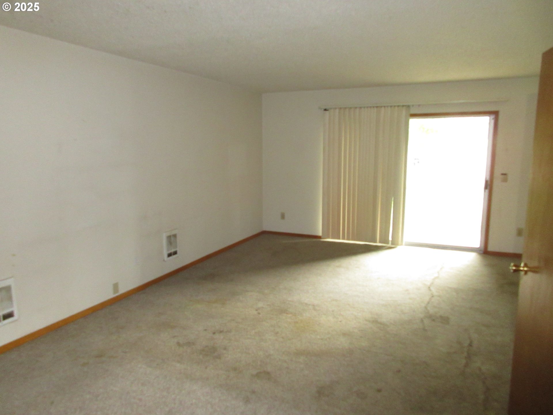 Photo #2: 388514921 Listing 