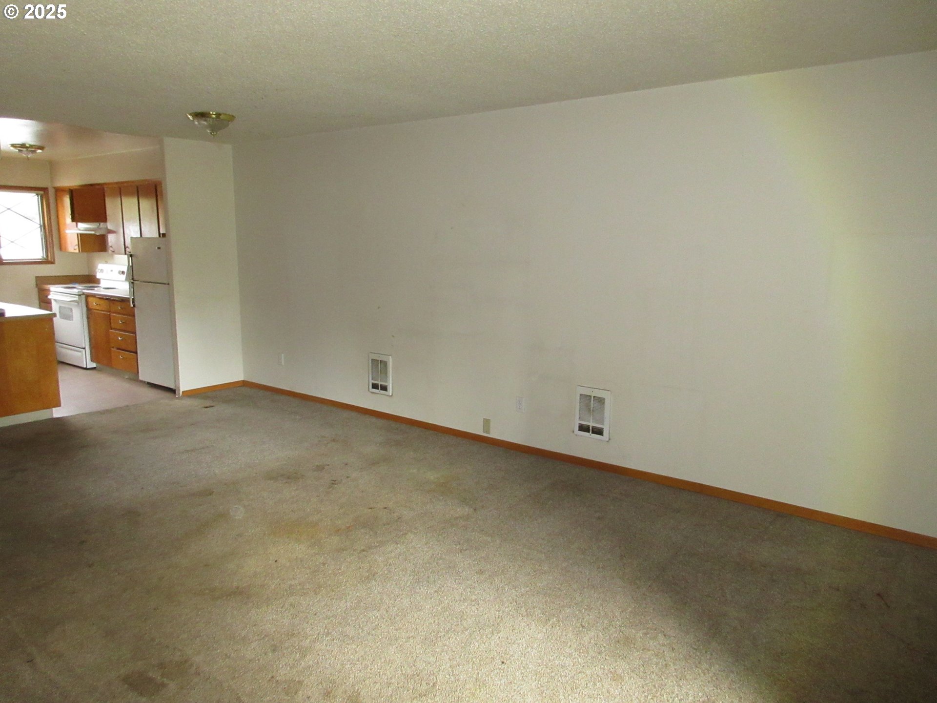 Photo #3: 388514921 Listing 
