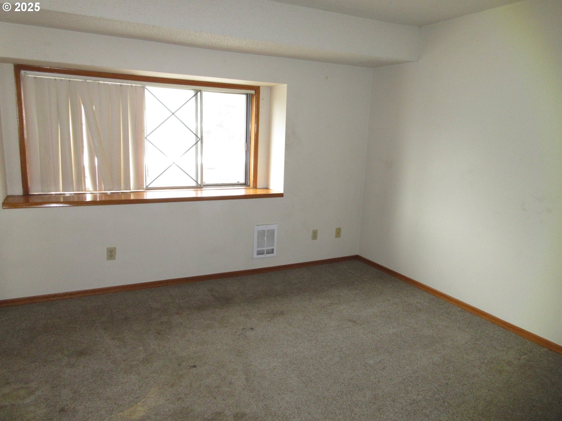 Photo #6: 388514921 Listing 