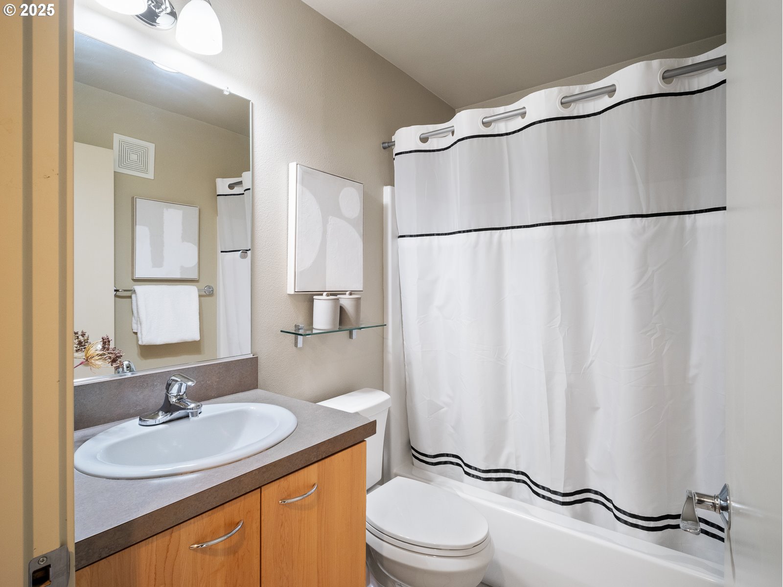 Photo #23: 389502627 Listing: Photo #23