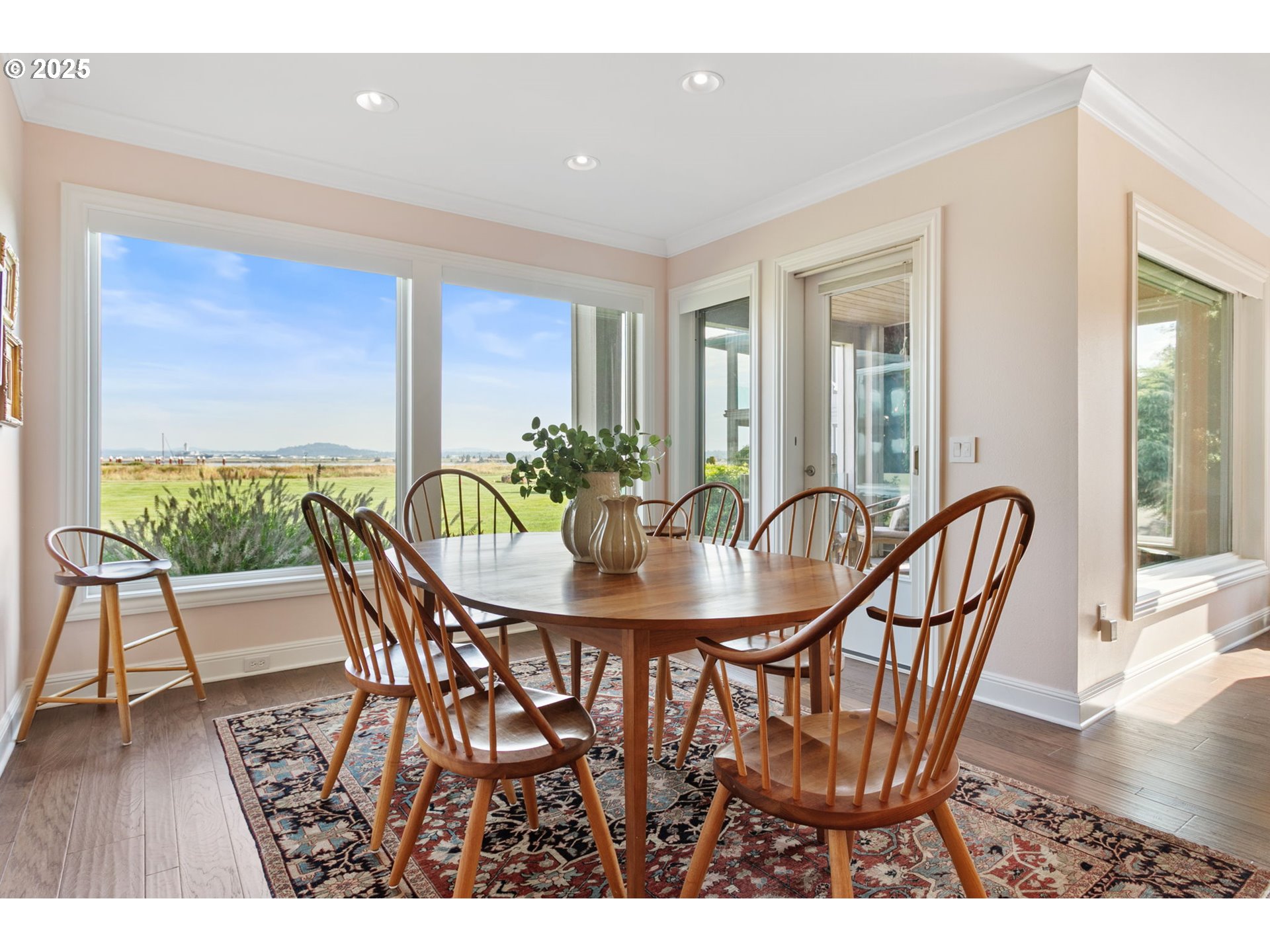Photo #2: 389845922 Listing 