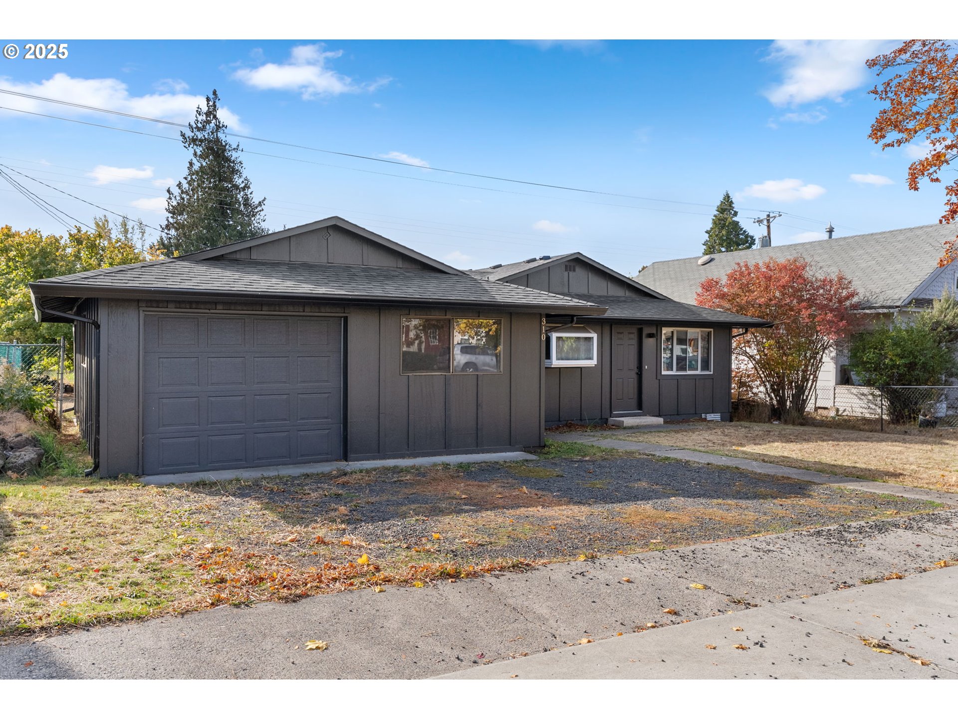 3990 CARMAN DR, Lake Oswego, OR, 97035 3990 CARMAN DR, Lake Oswego, OR, 97035