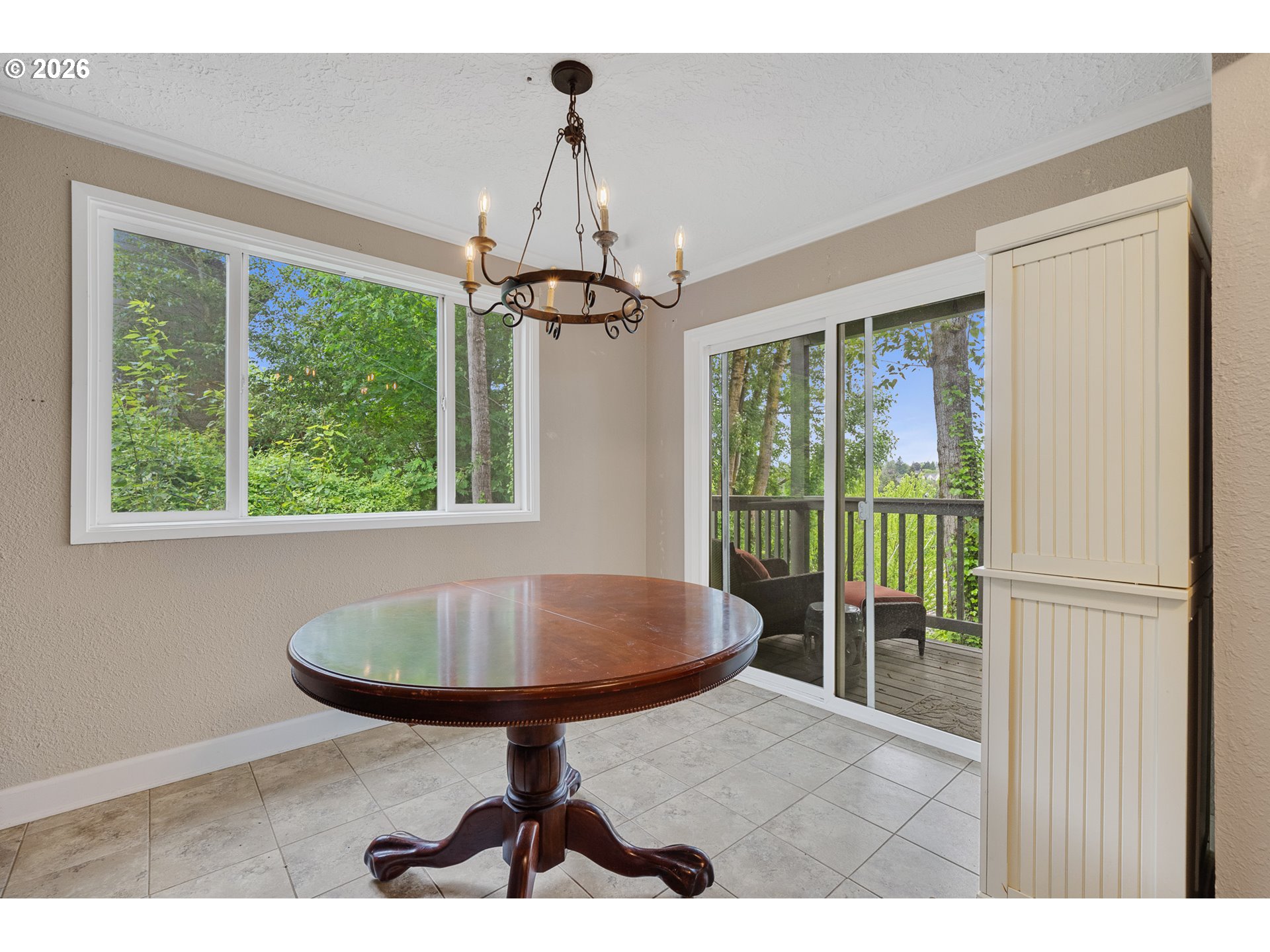 Photo #8: 390252153 Listing: Photo #8
