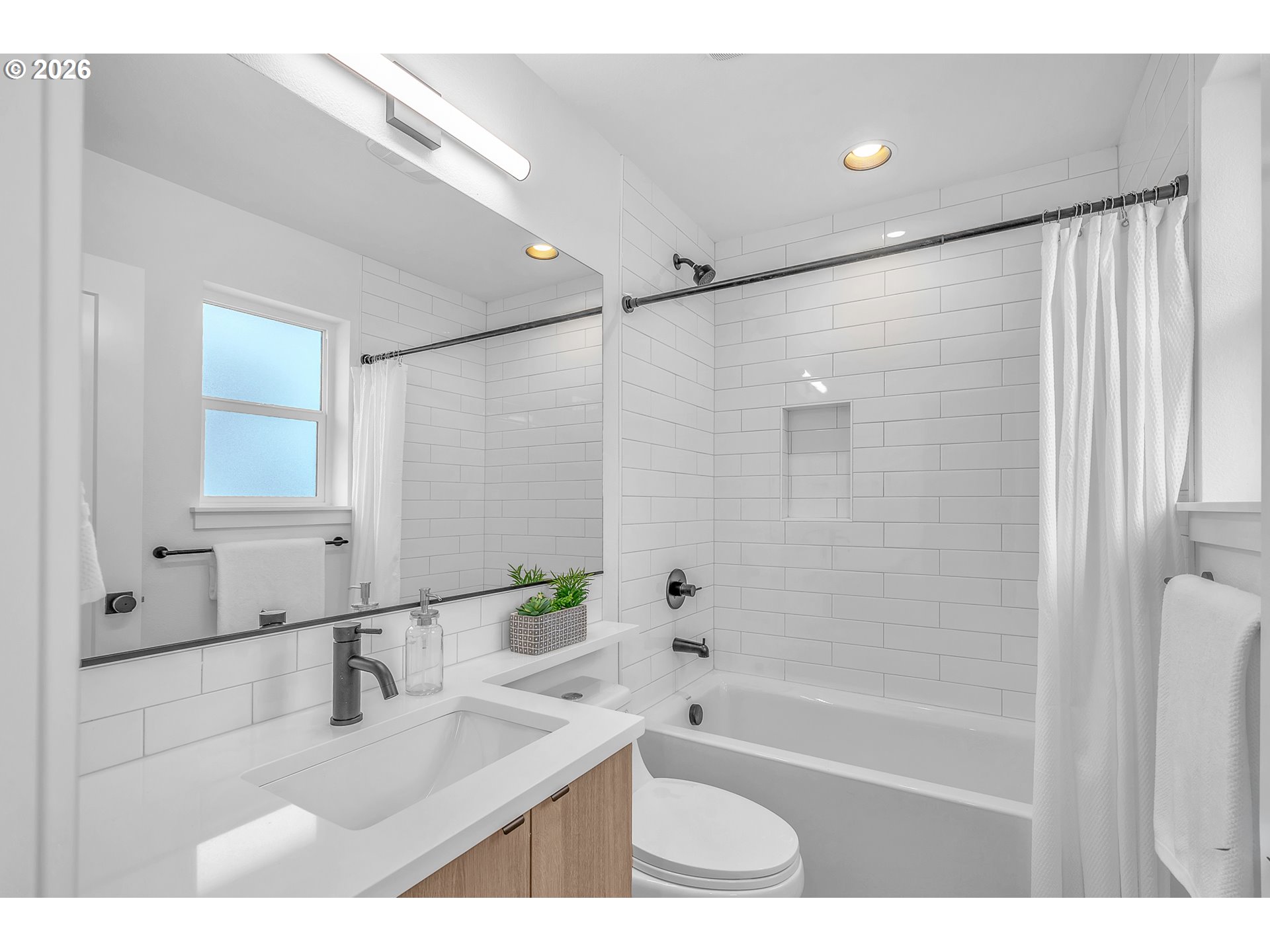 Photo #9: 391256715 Listing: Photo #9