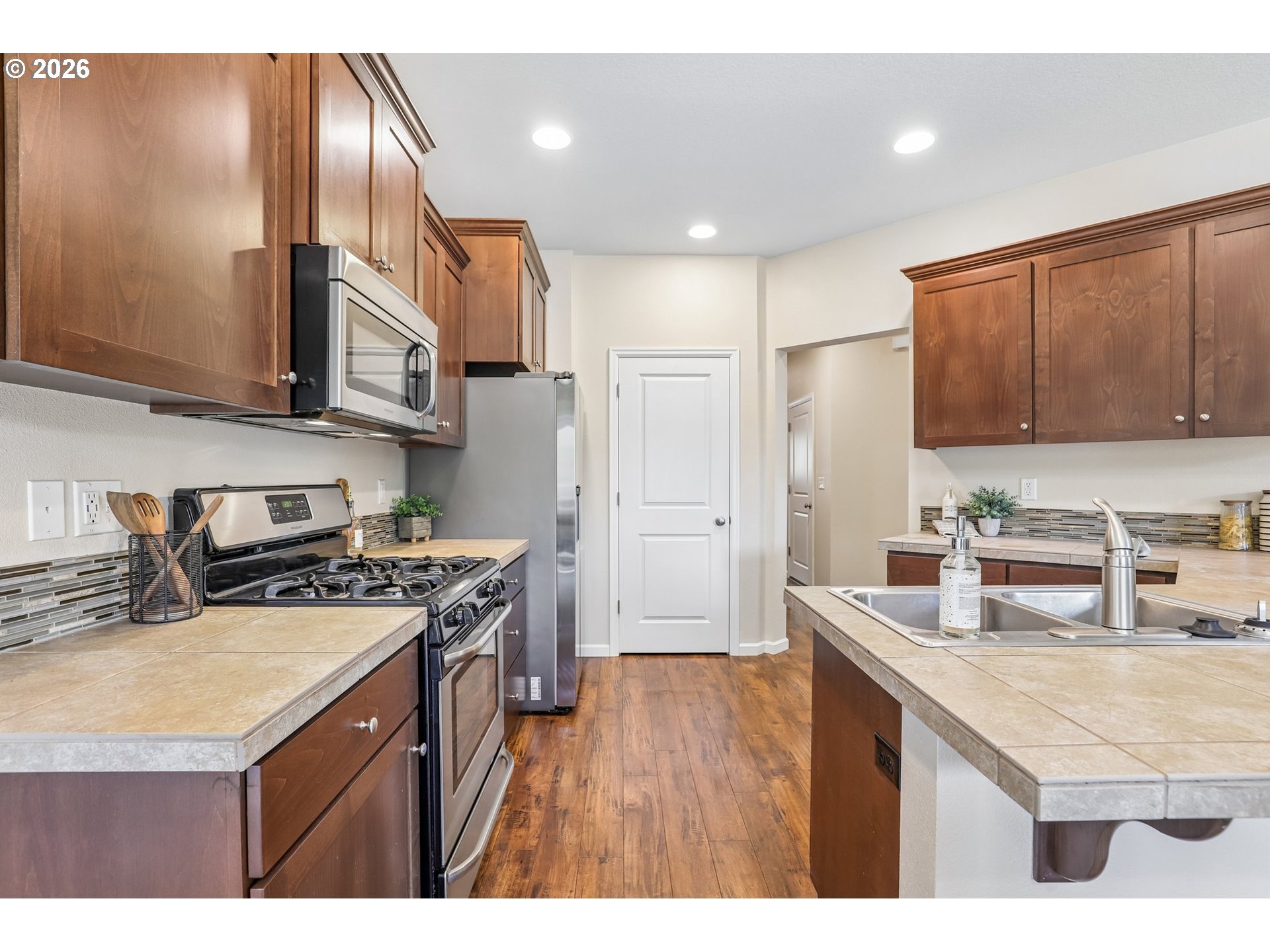 Property photo 11 of 48