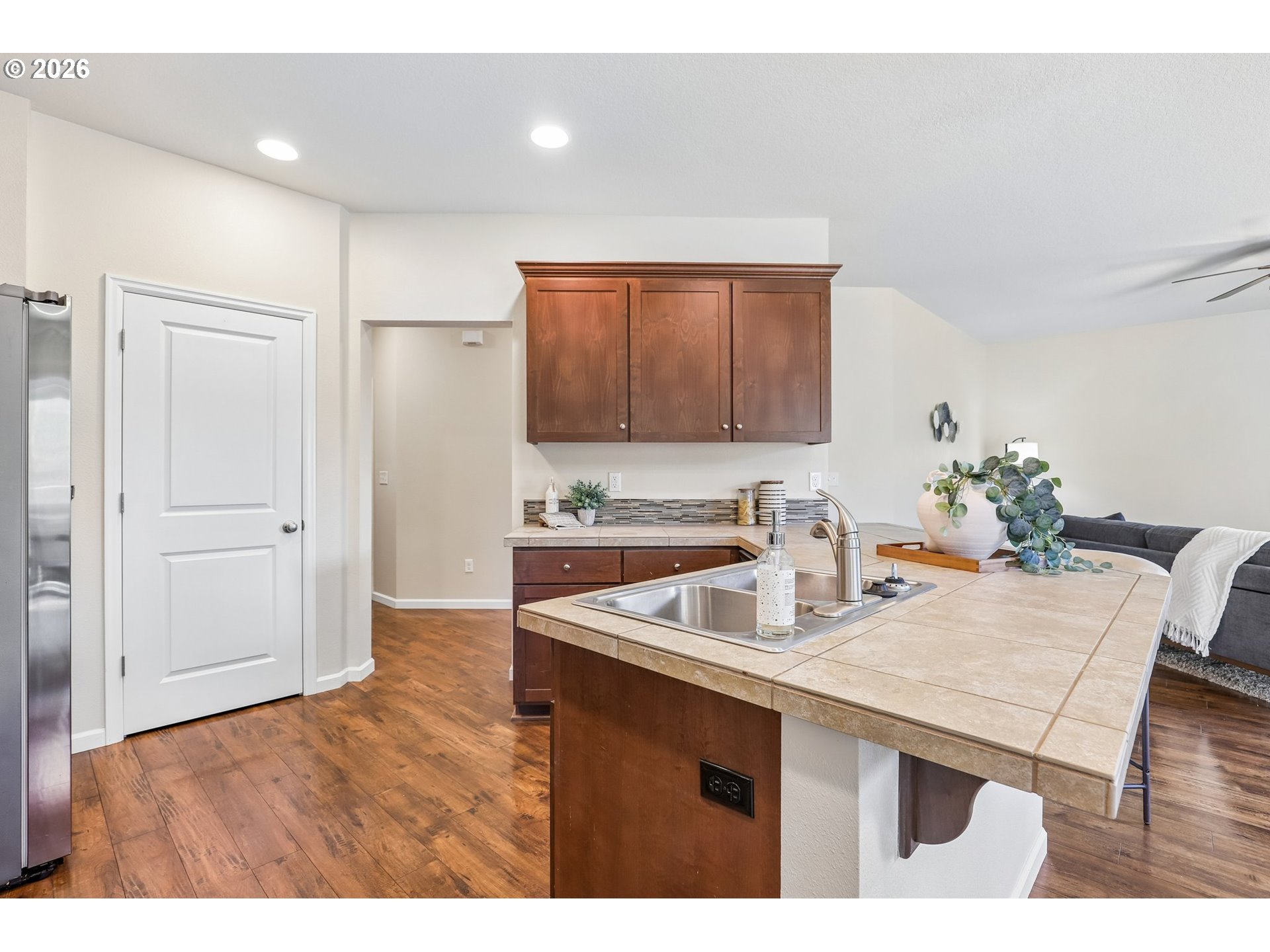 Property photo 12 of 48