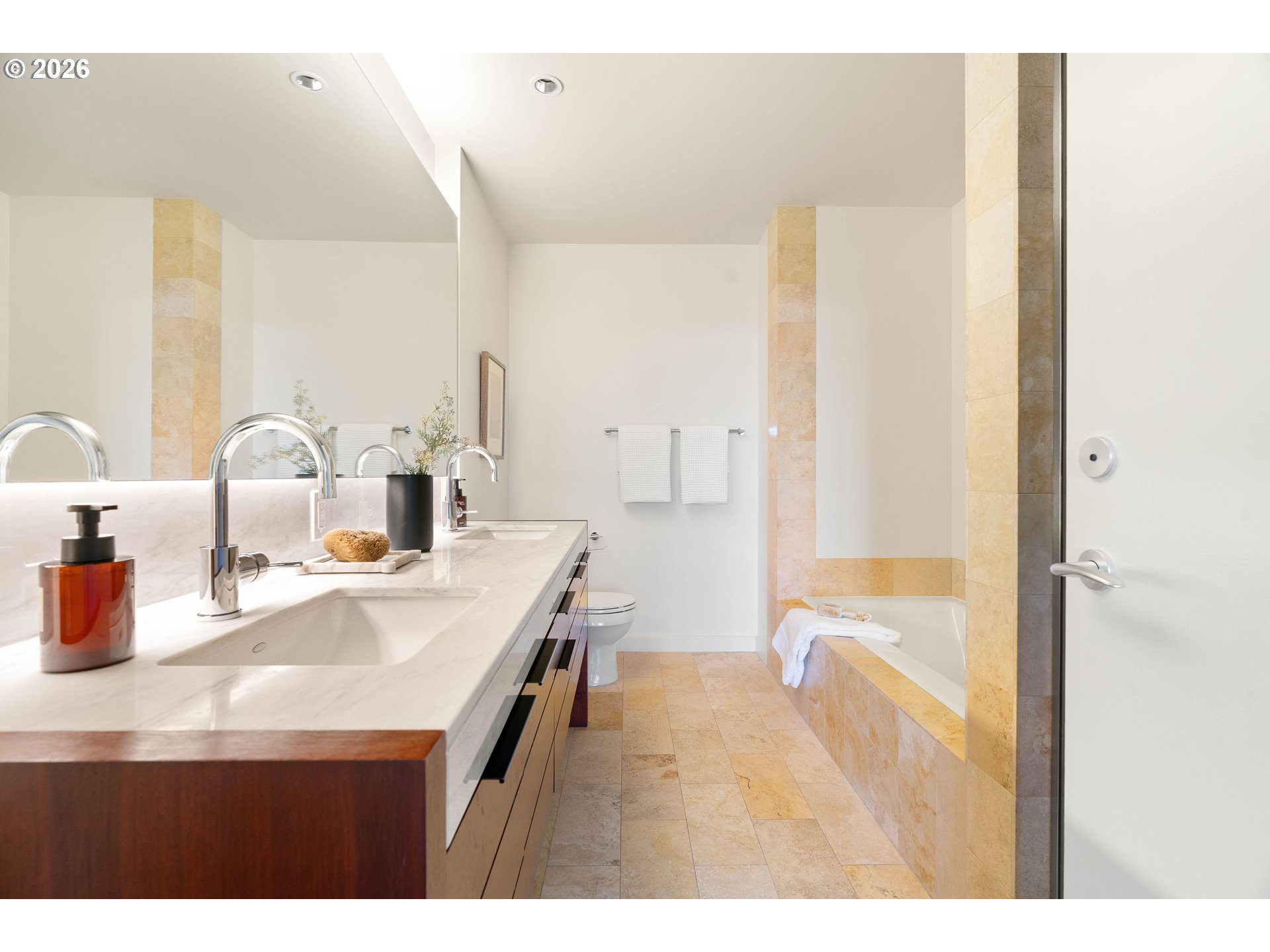 Photo #21: 391803671 Listing: Photo #21