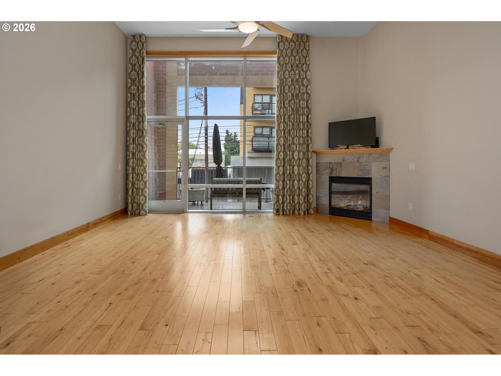 Photo #9: 392018103 Listing: Photo #9