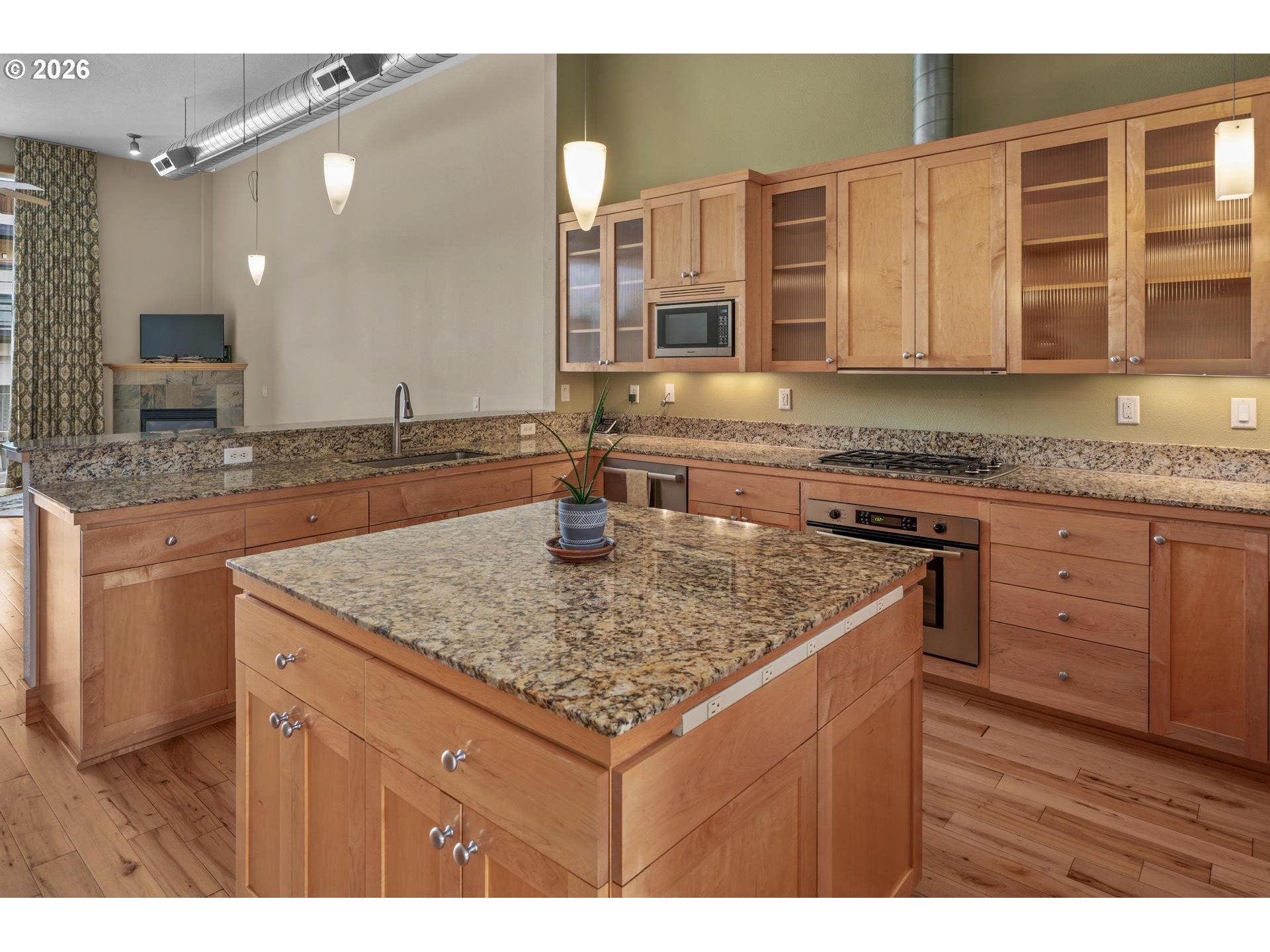 Photo #16: 392018103 Listing: Photo #16
