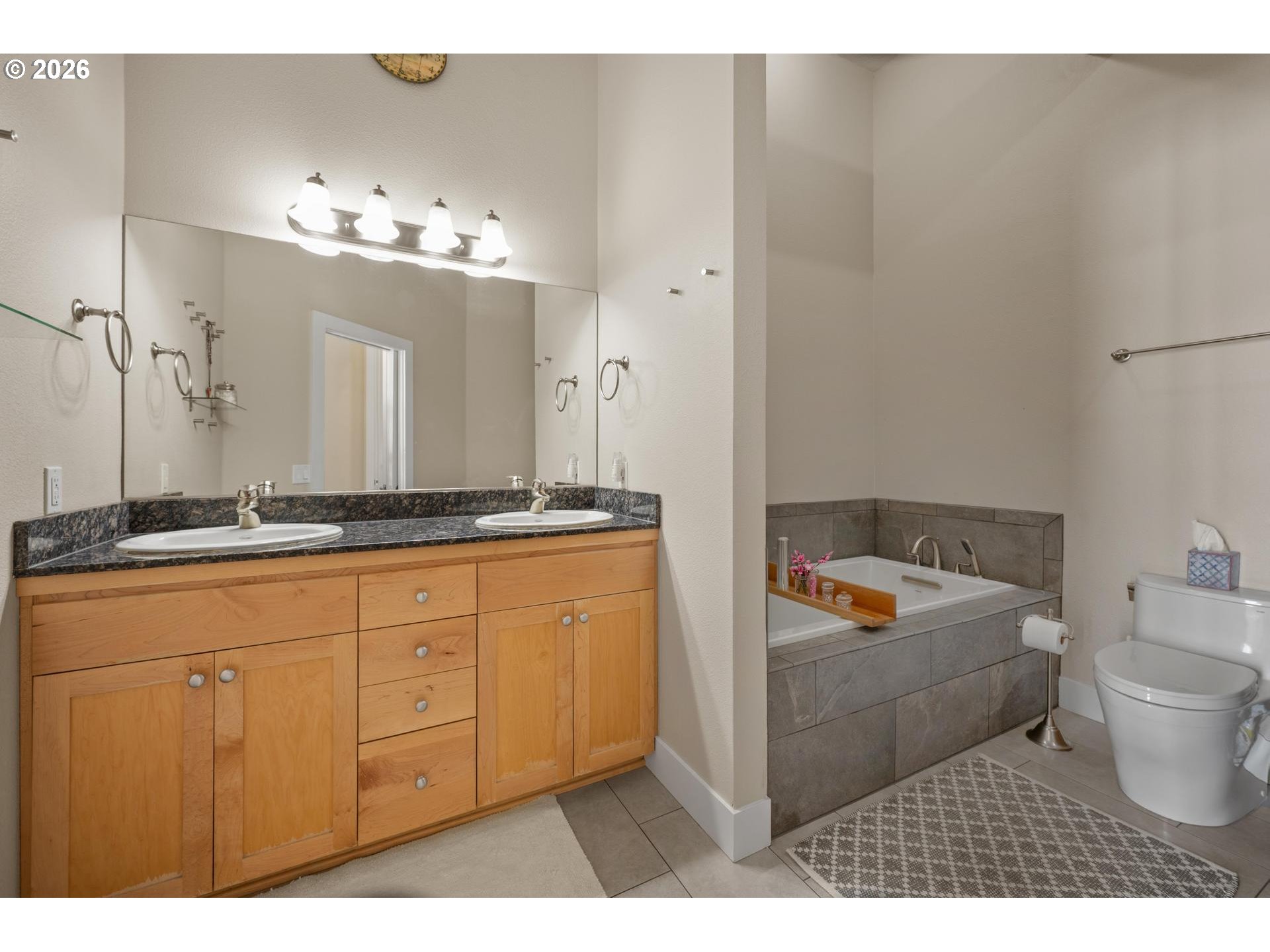 Photo #24: 392018103 Listing: Photo #24