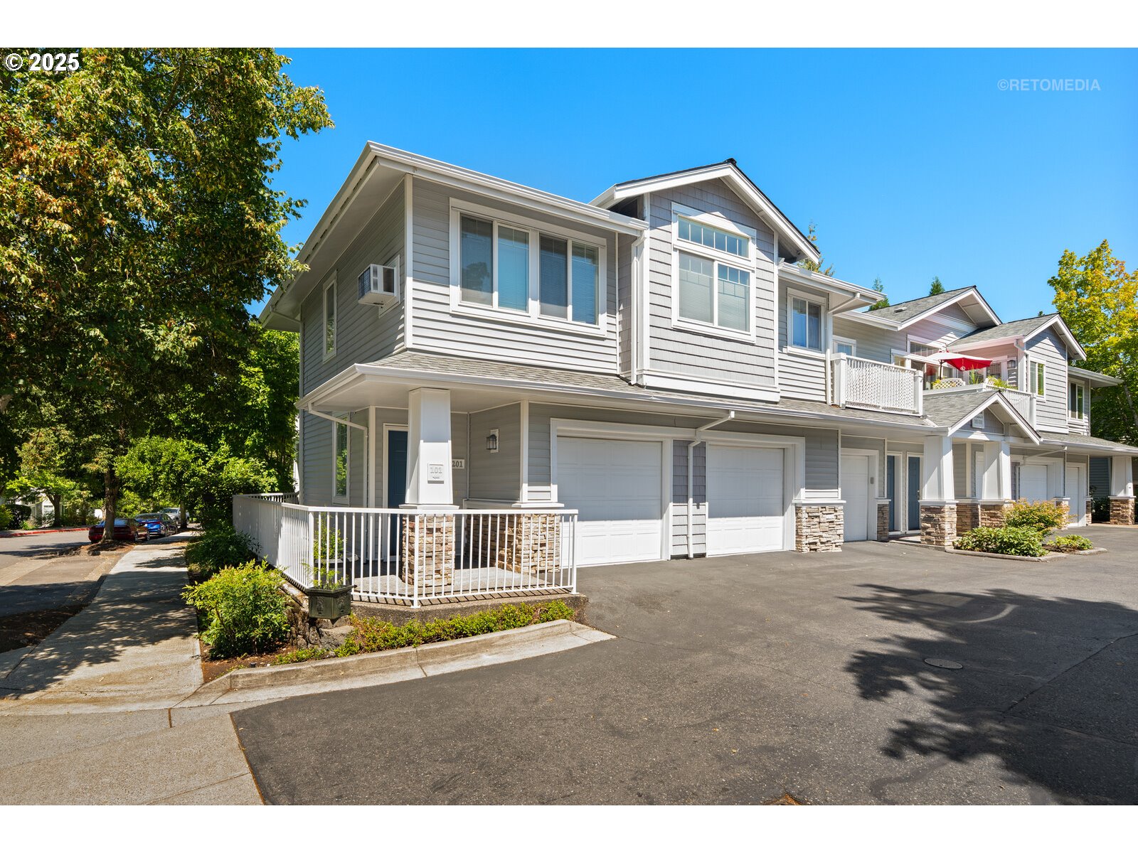 Photo #2: 392222736 Listing 