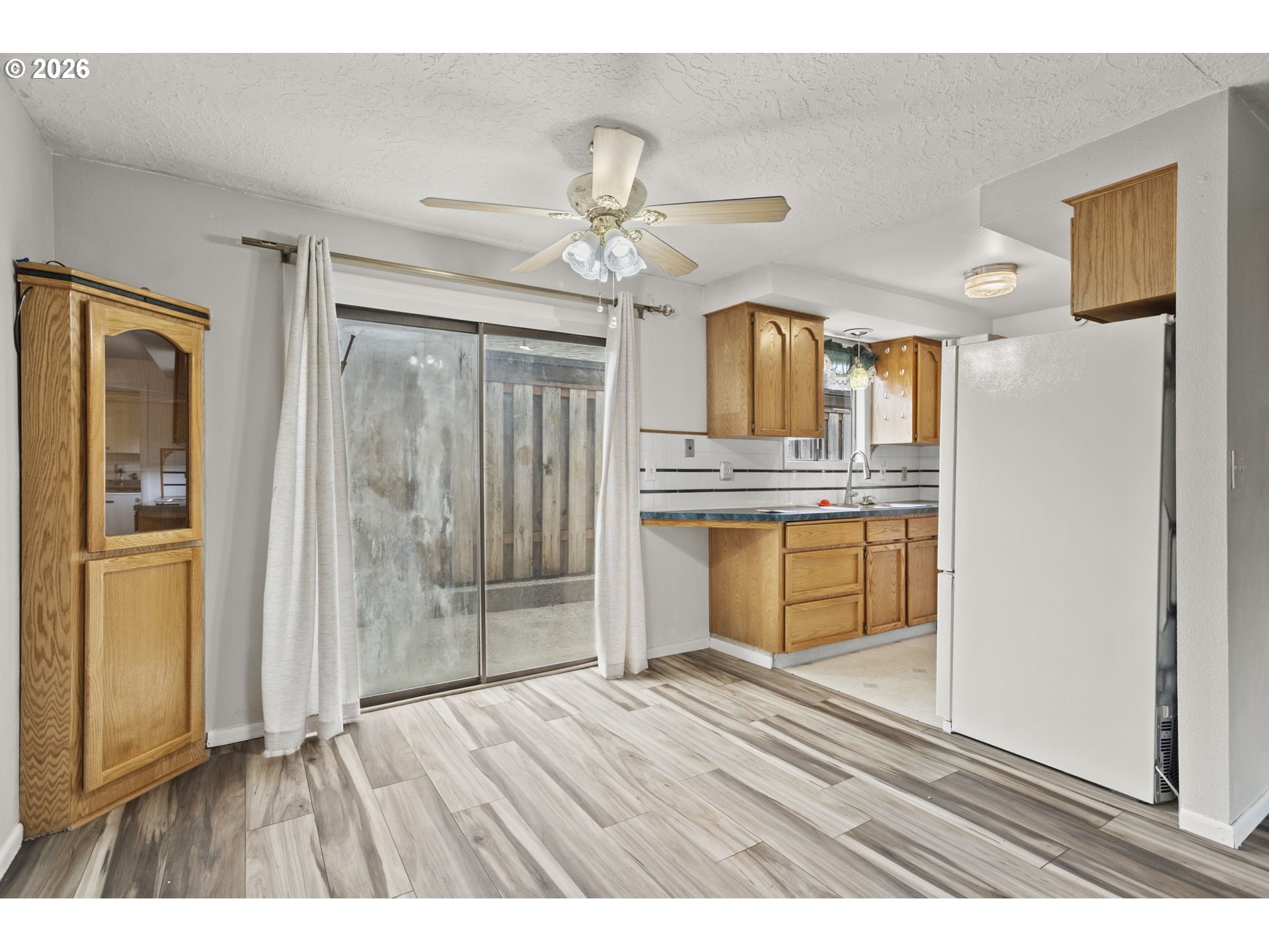 Photo #10: 392366690 Listing: Photo #10