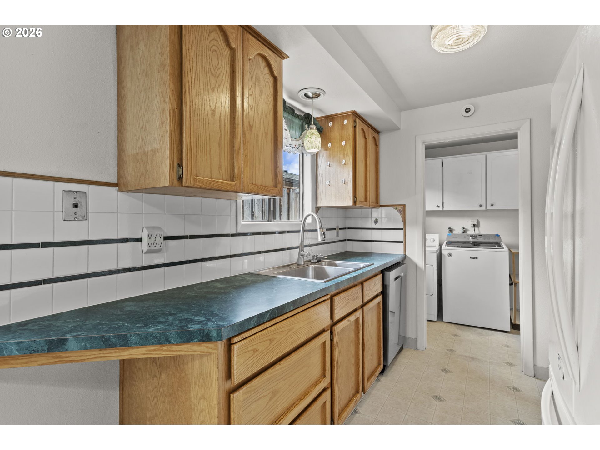 Photo #12: 392366690 Listing: Photo #12