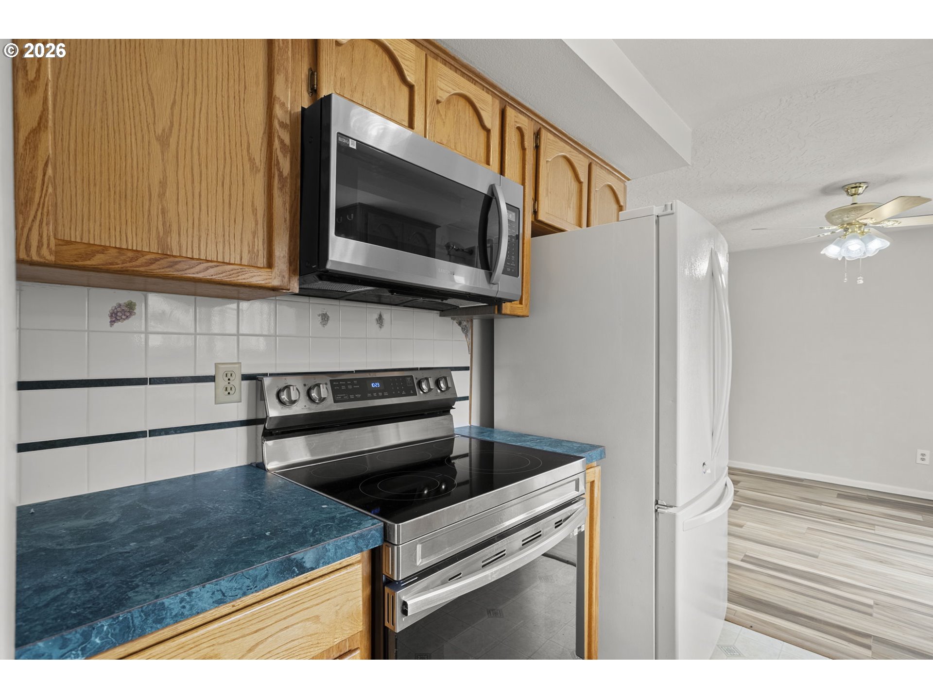 Photo #14: 392366690 Listing: Photo #14