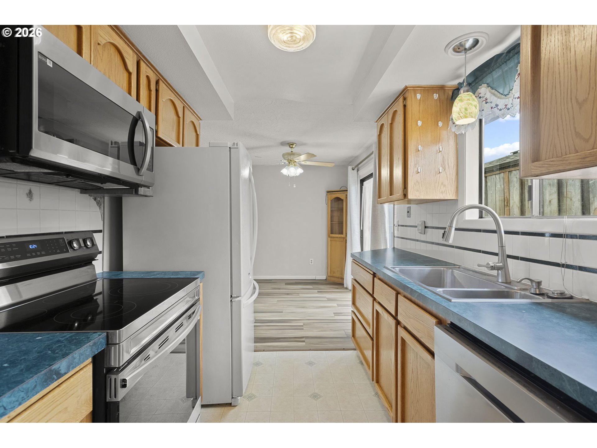 Photo #15: 392366690 Listing: Photo #15