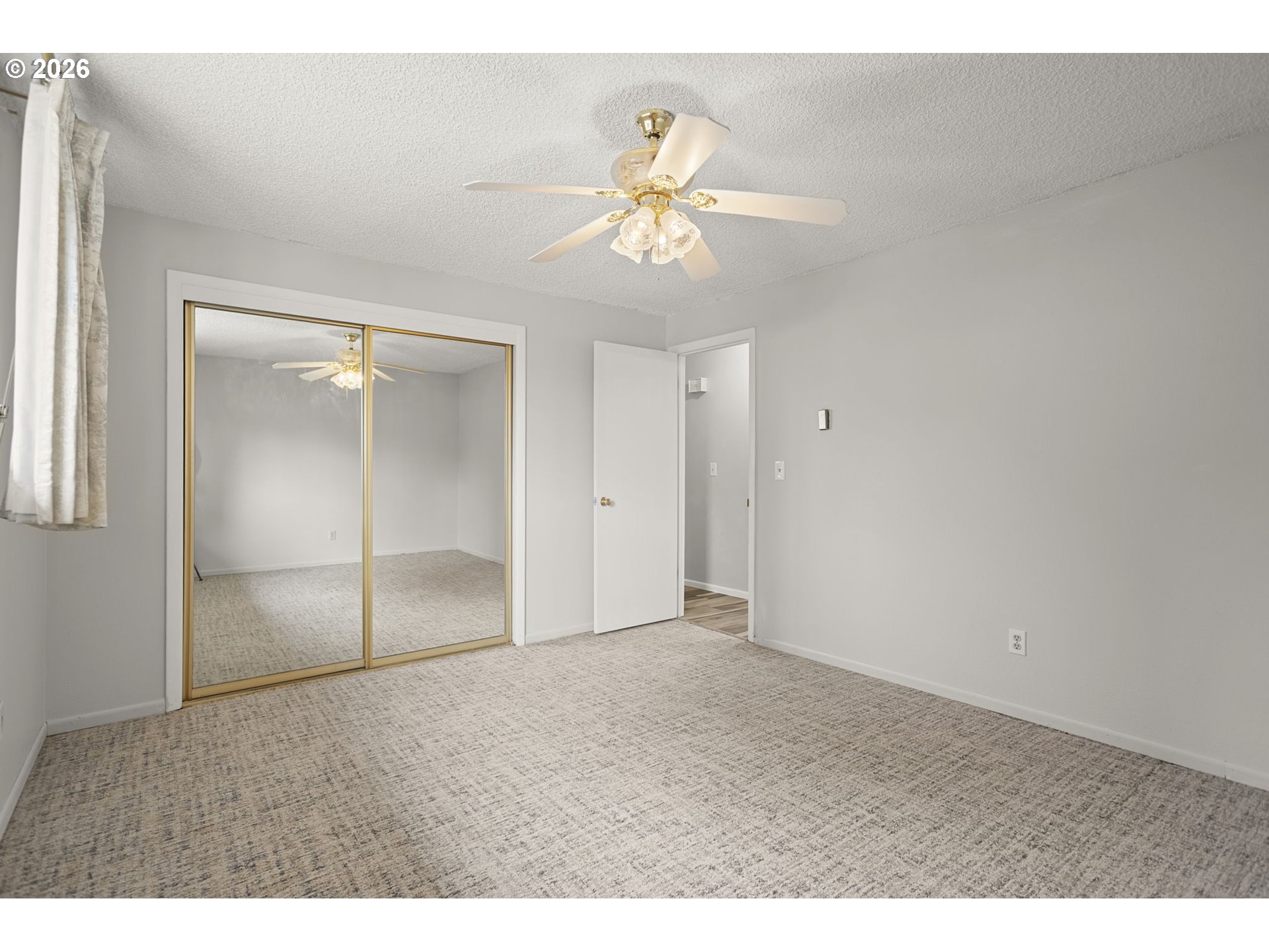 Photo #19: 392366690 Listing: Photo #19