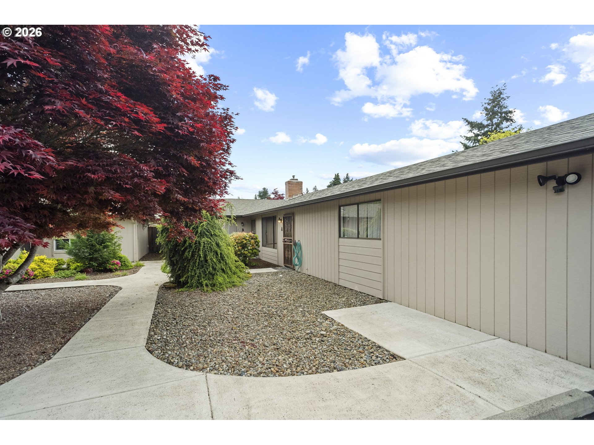 Photo #4: 392366690 Listing: Photo #4