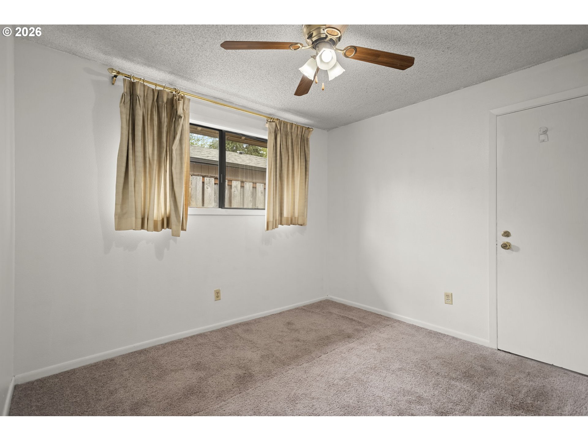 Photo #21: 392366690 Listing: Photo #21