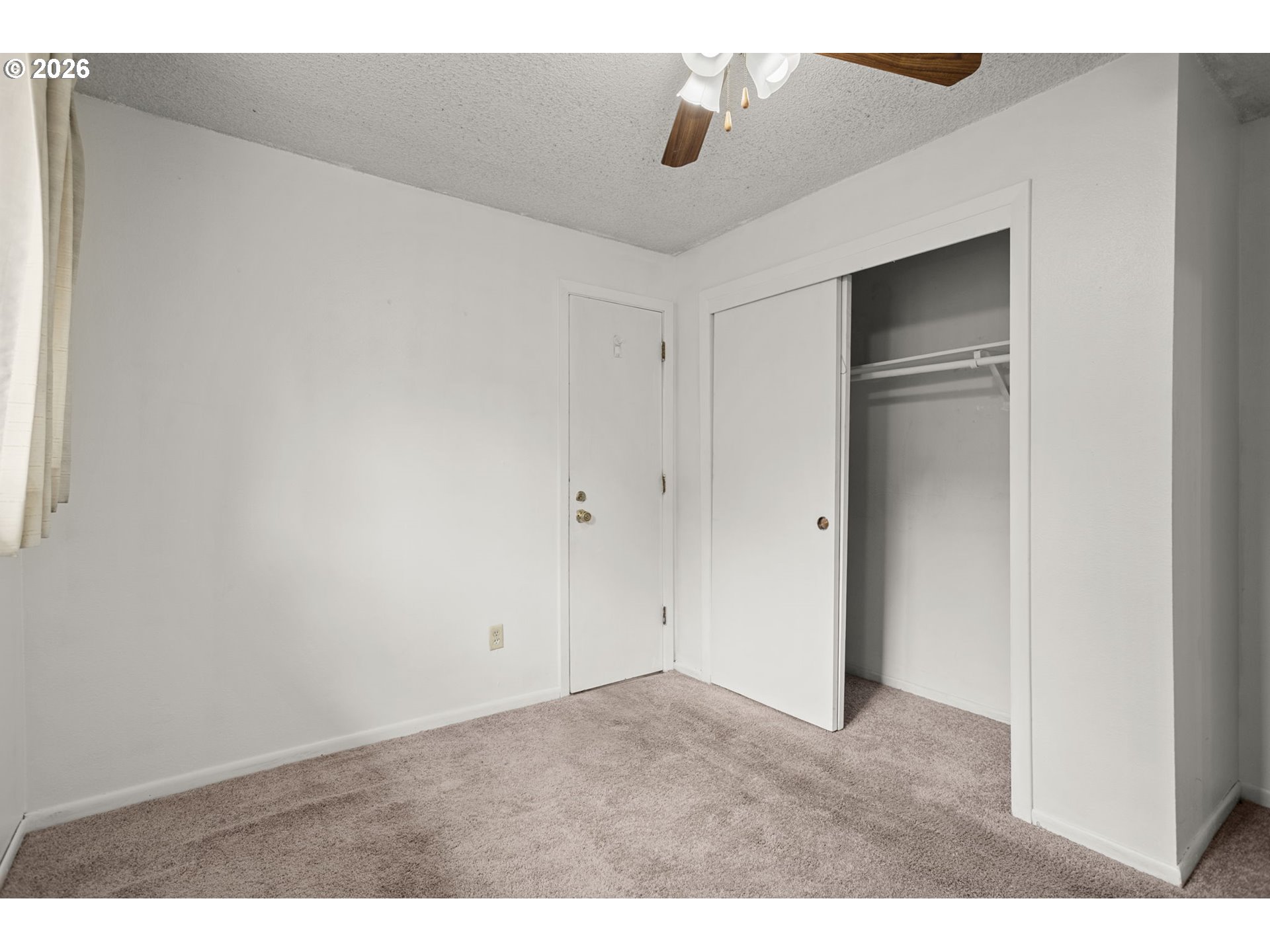 Photo #23: 392366690 Listing: Photo #23