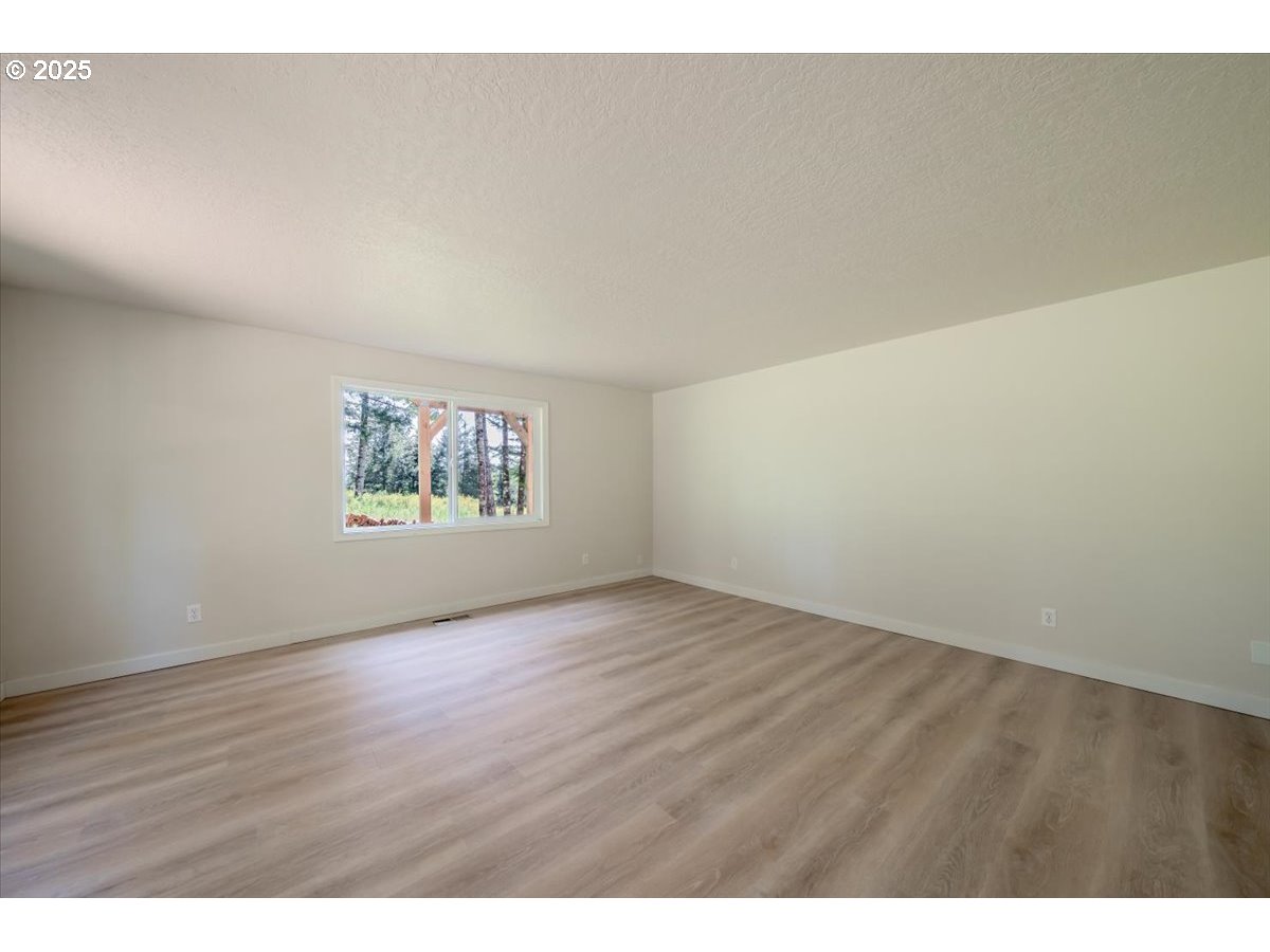 Property photo 7 of 45