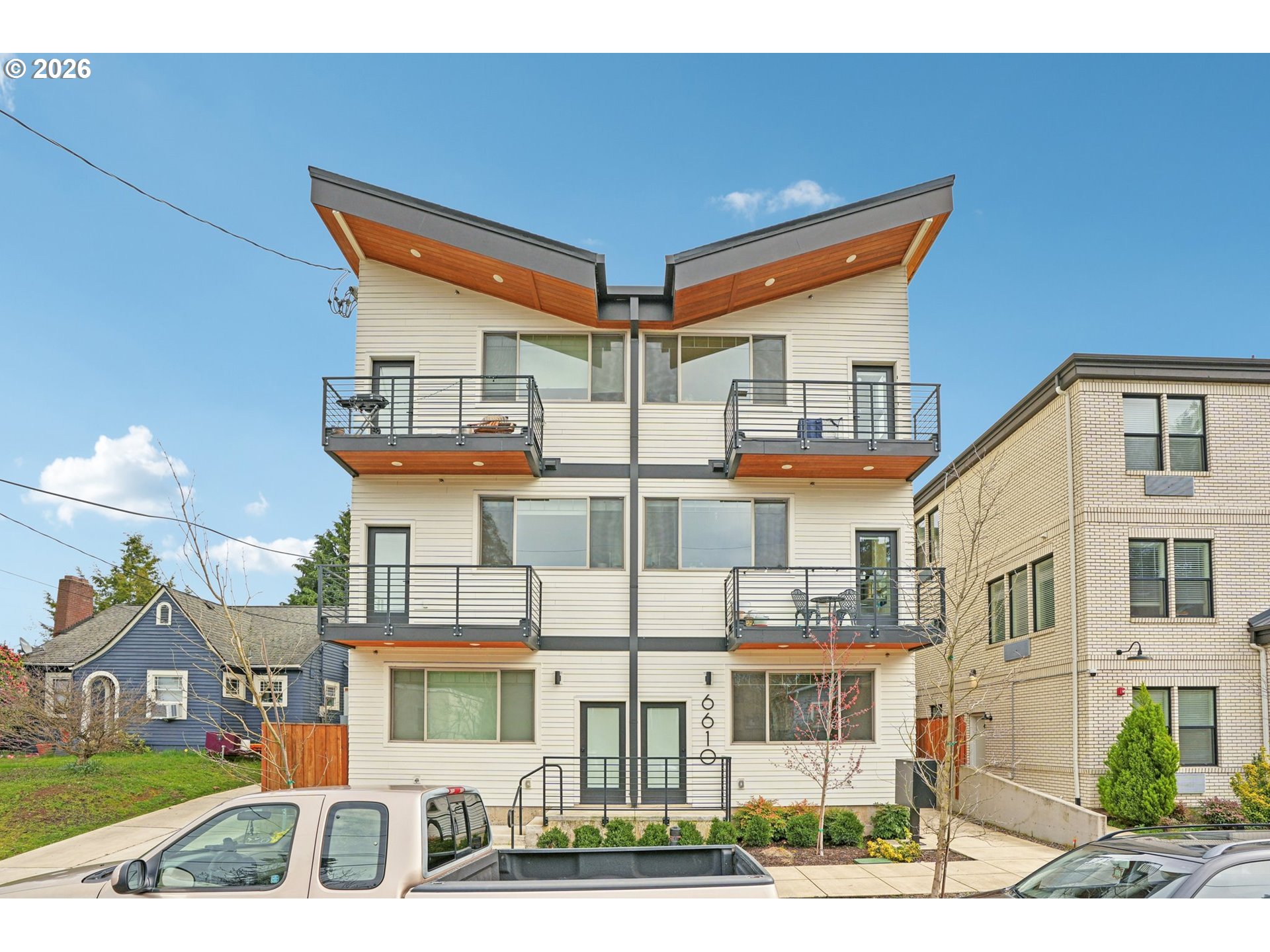 Photo #2: 393412967 Listing: Photo #2