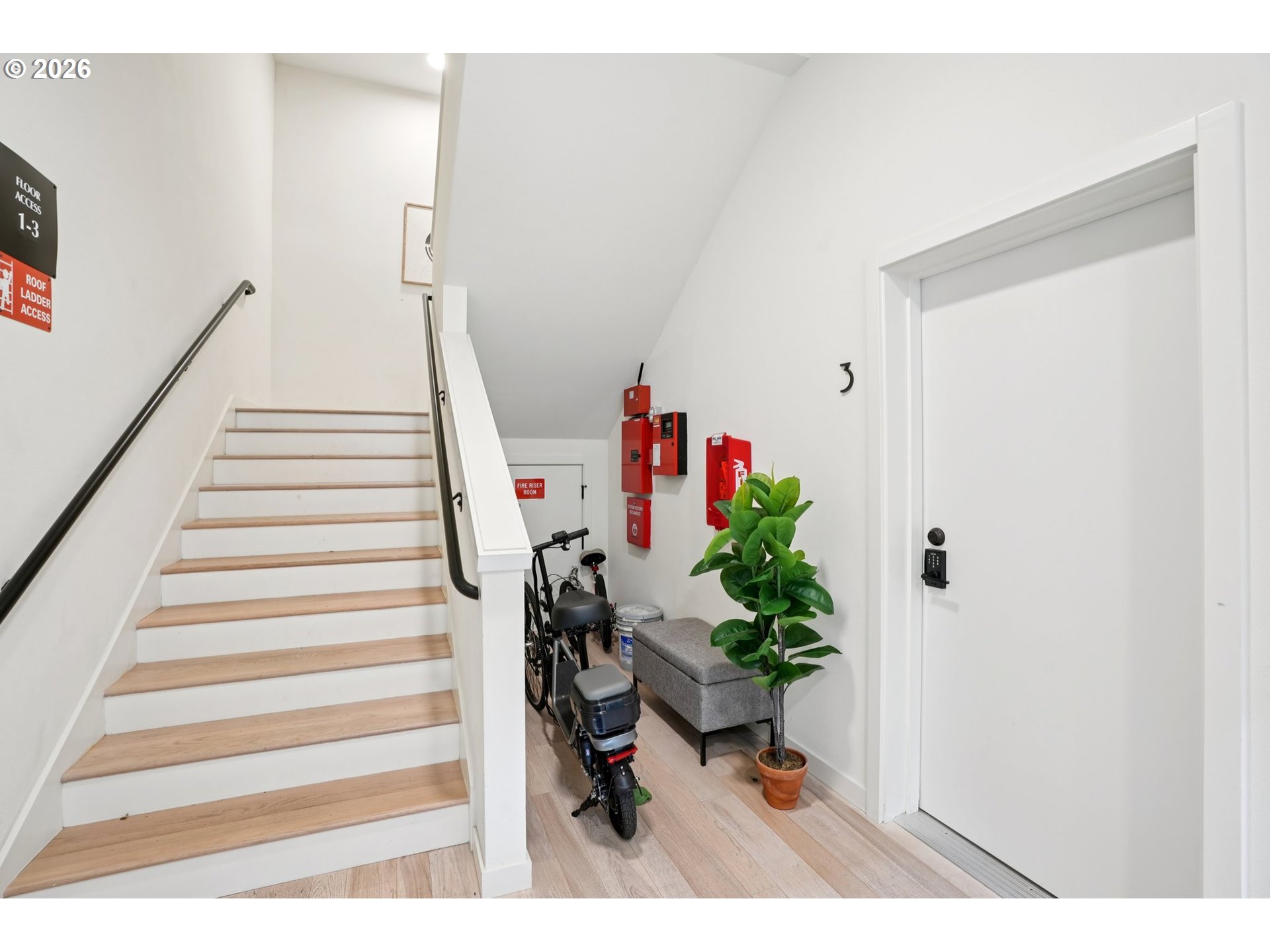 Photo #7: 393412967 Listing: Photo #7