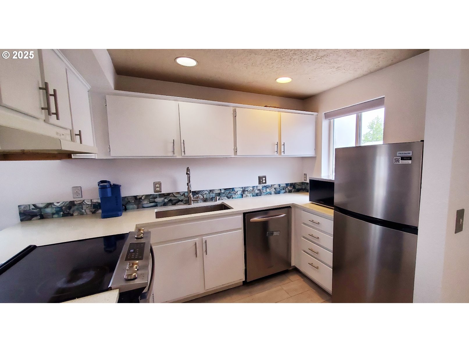Photo #8: 393491677 Listing: Photo #8