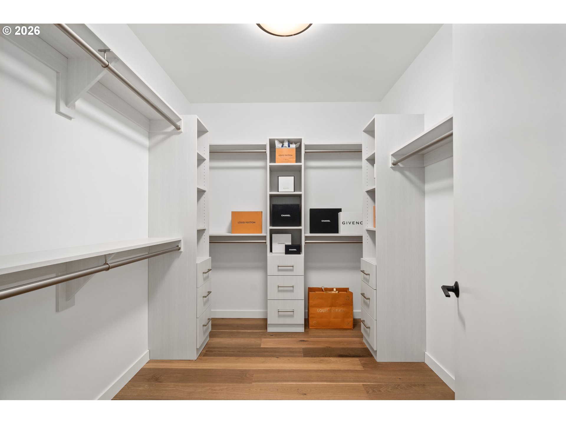 Photo #16: 394251011 Listing: Photo #16