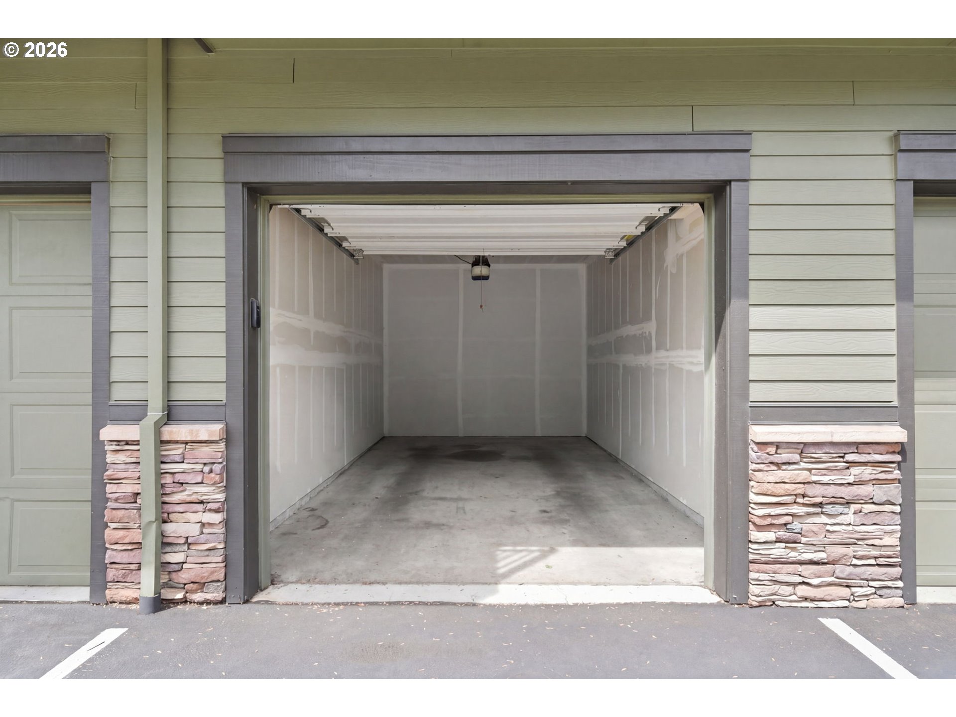 Photo #30: 394648368 Listing: Photo #30
