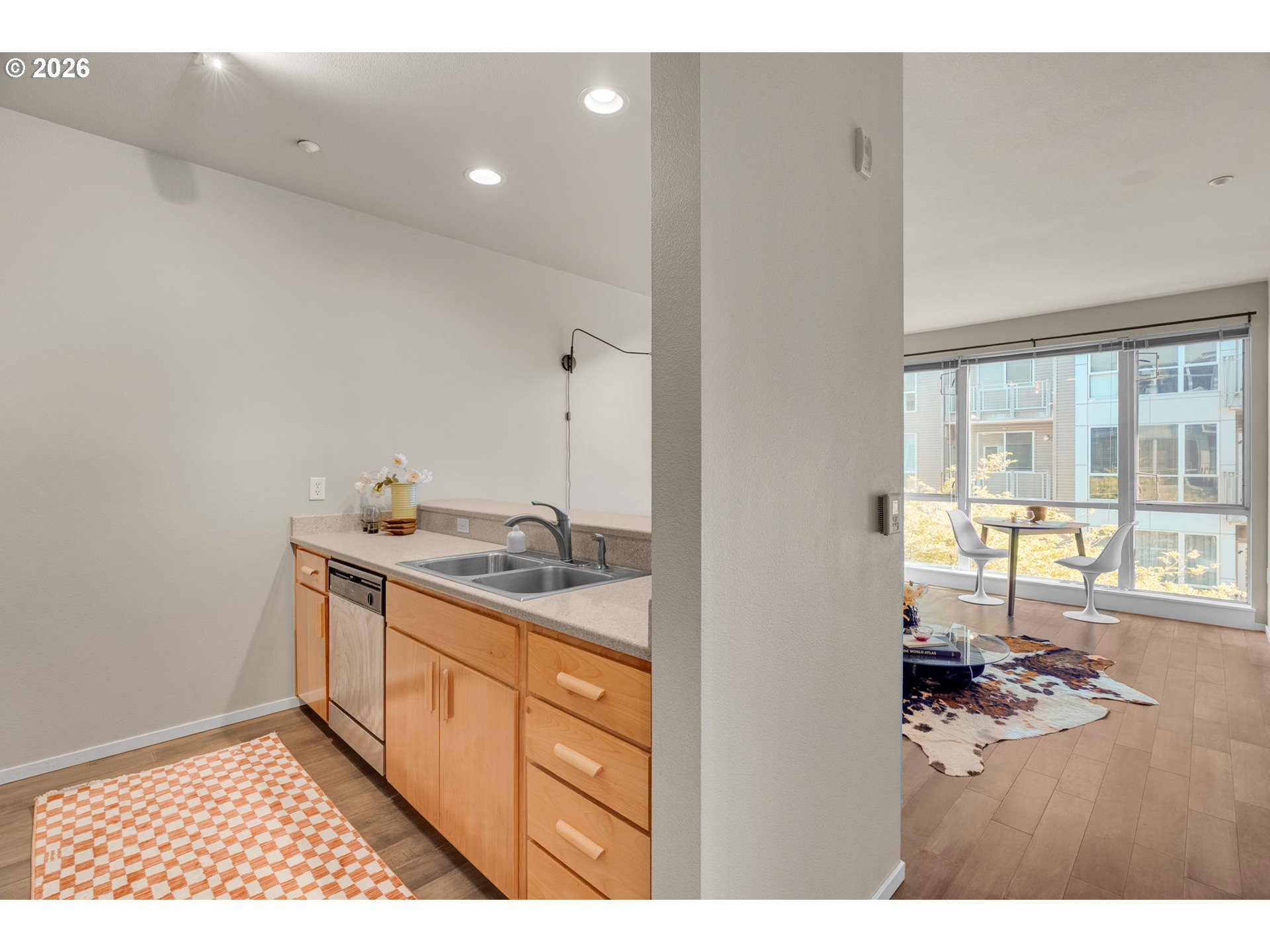 Photo #3: 394730861 Listing: Photo #3