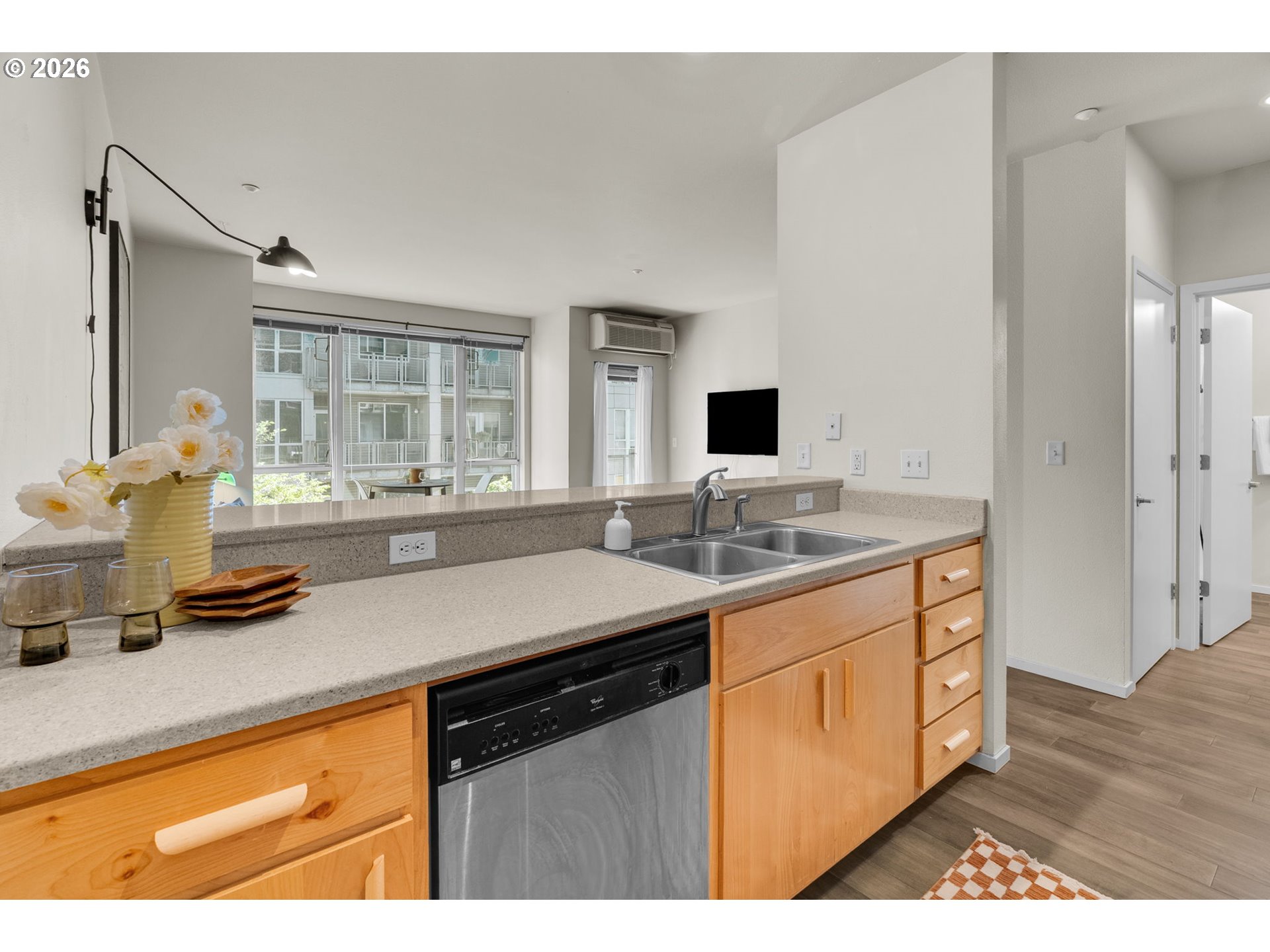 Photo #6: 394730861 Listing: Photo #6