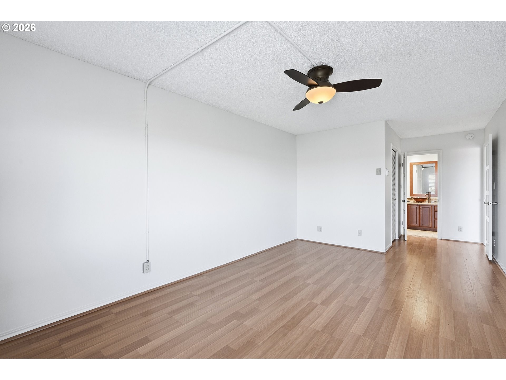 Photo #7: 394884388 Listing: Photo #7