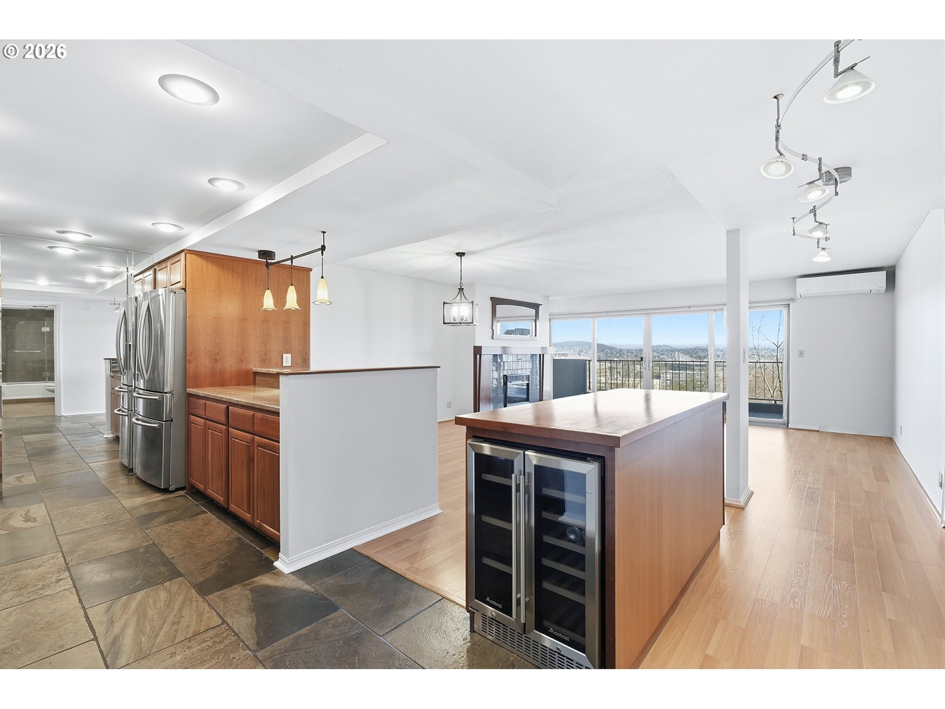 Photo #11: 394884388 Listing: Photo #11