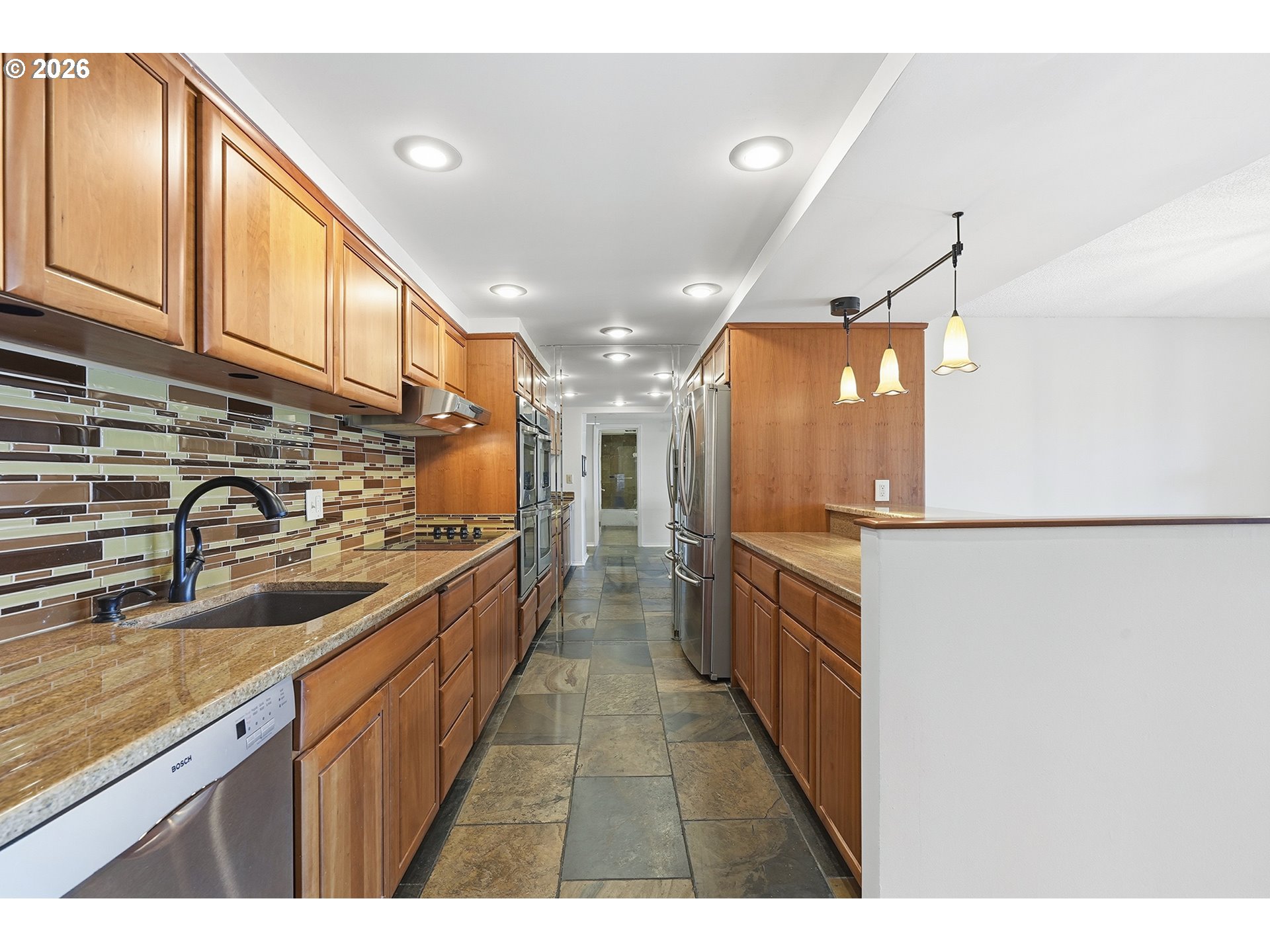 Photo #12: 394884388 Listing: Photo #12